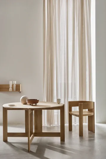 Collector stol - Varm lakkert eik-valnøtt - Kristina Dam Studio