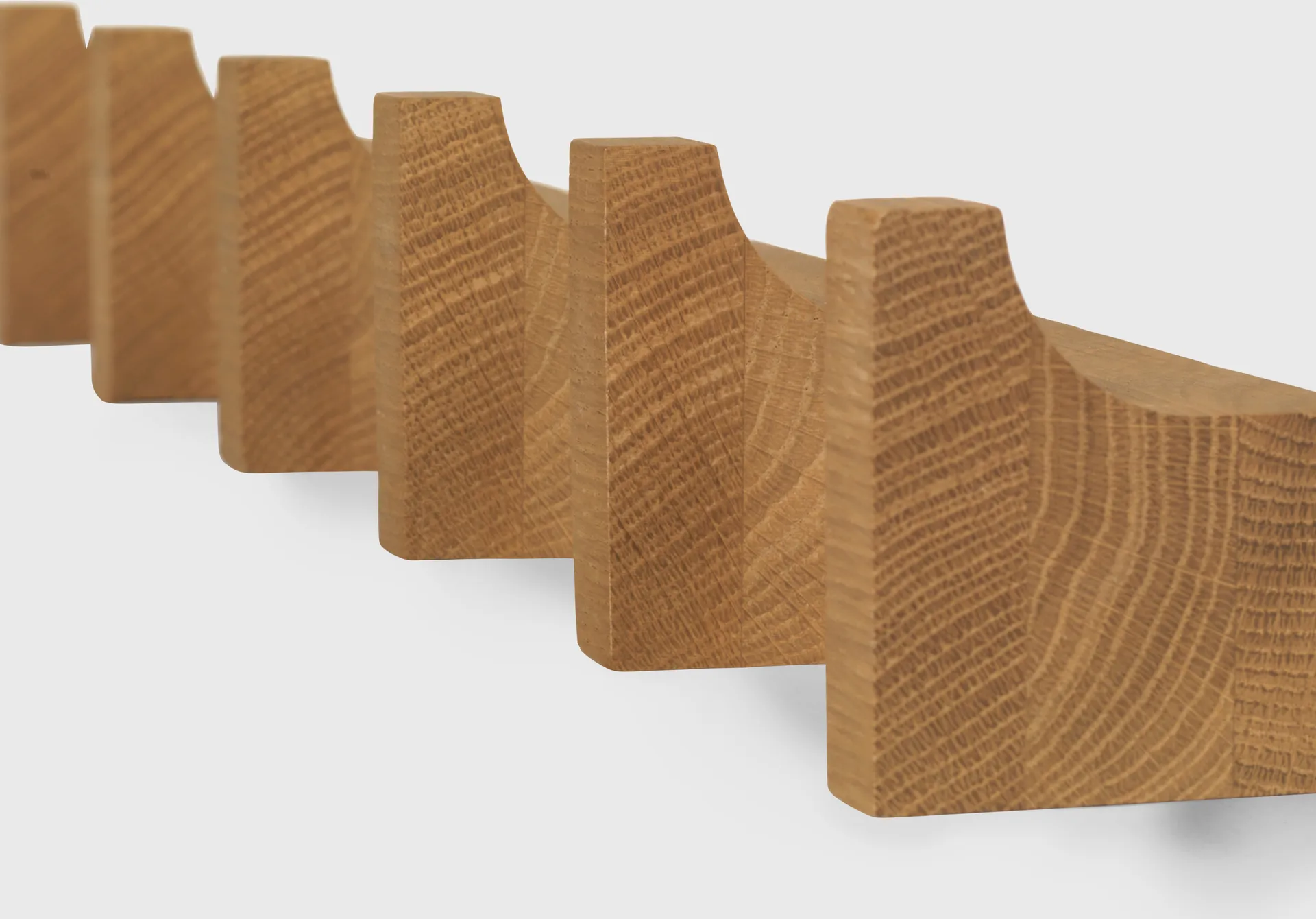 Column knaggrekke 49 cm, Varm oljet eik Kristina Dam Studio