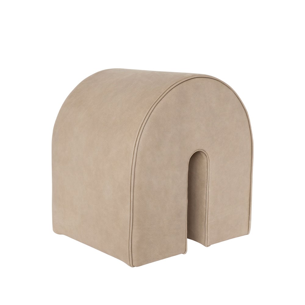 Kristina Dam Studio Curved sittepuff Skinn light brown
