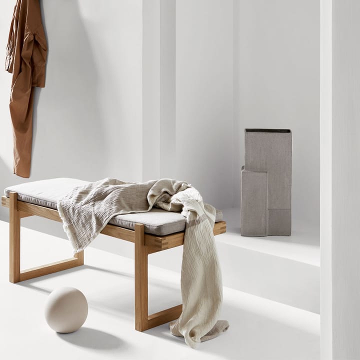 Minimal benk, Oak Kristina Dam Studio