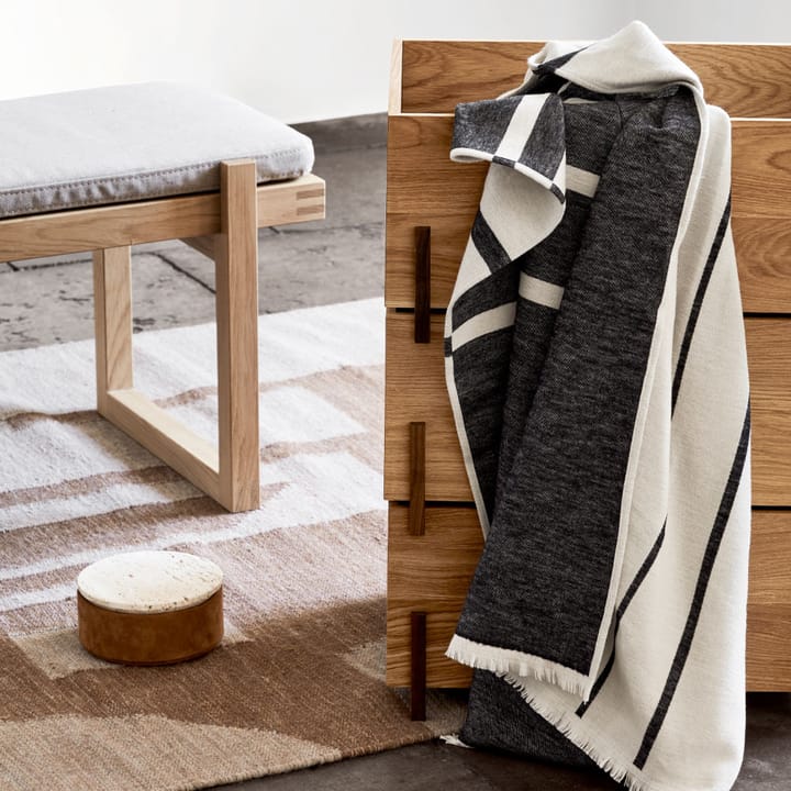 Minimal benk, Oak Kristina Dam Studio