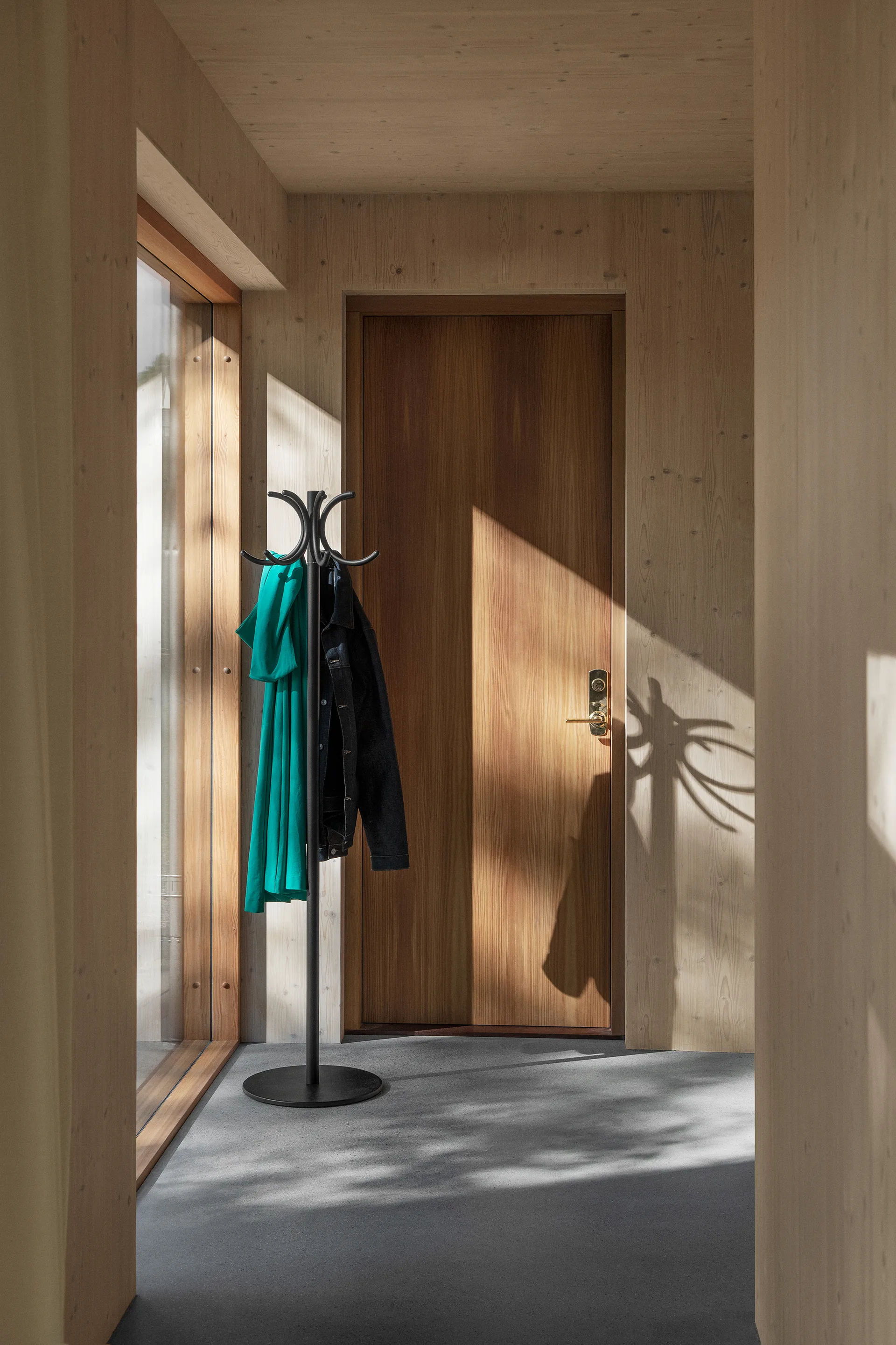 S70-12 klesstativ, Black texture Lammhults