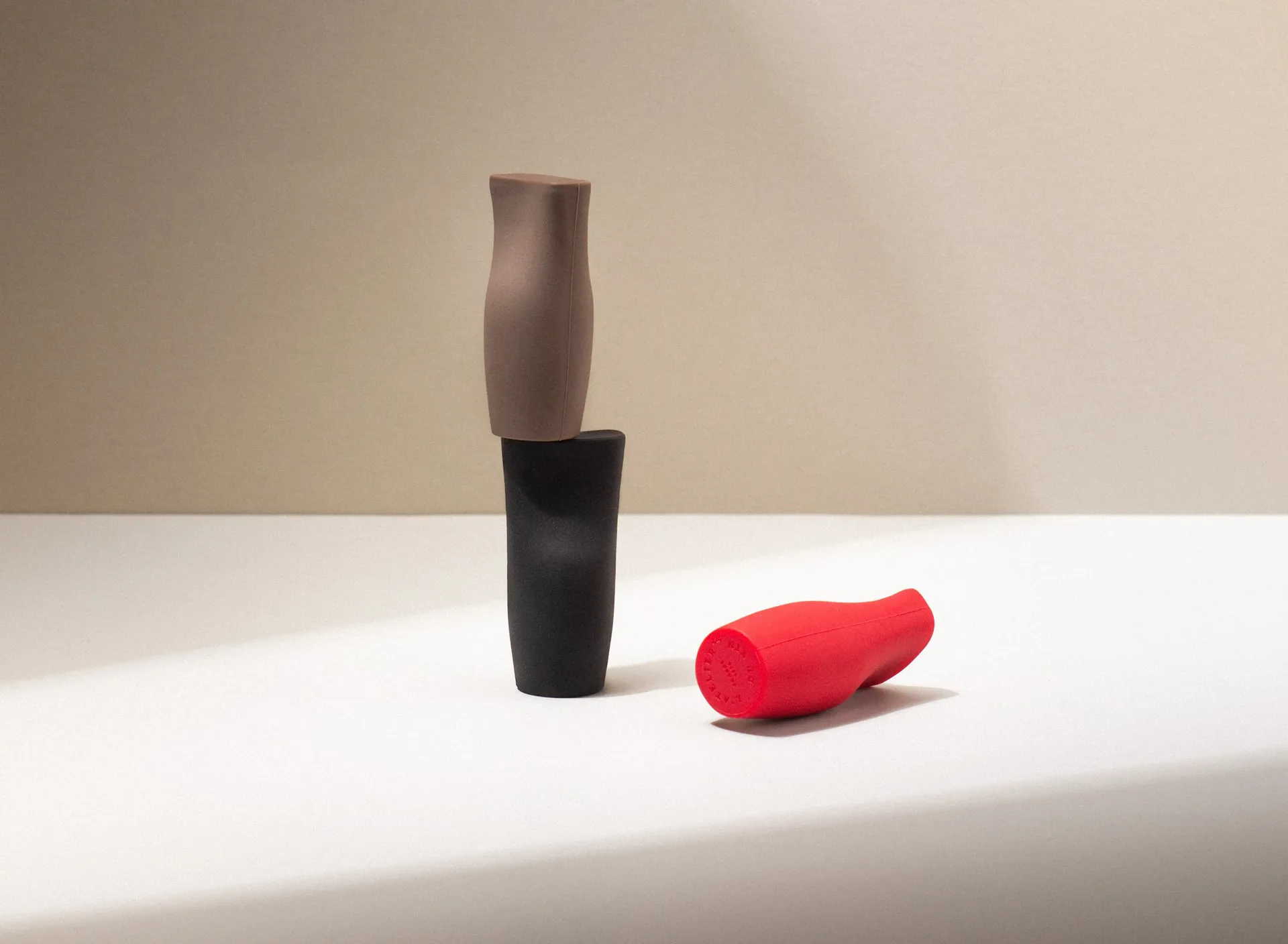 Le Bouchon Universel vinstopper, Rød-svart-brun L'Atelier du Vin