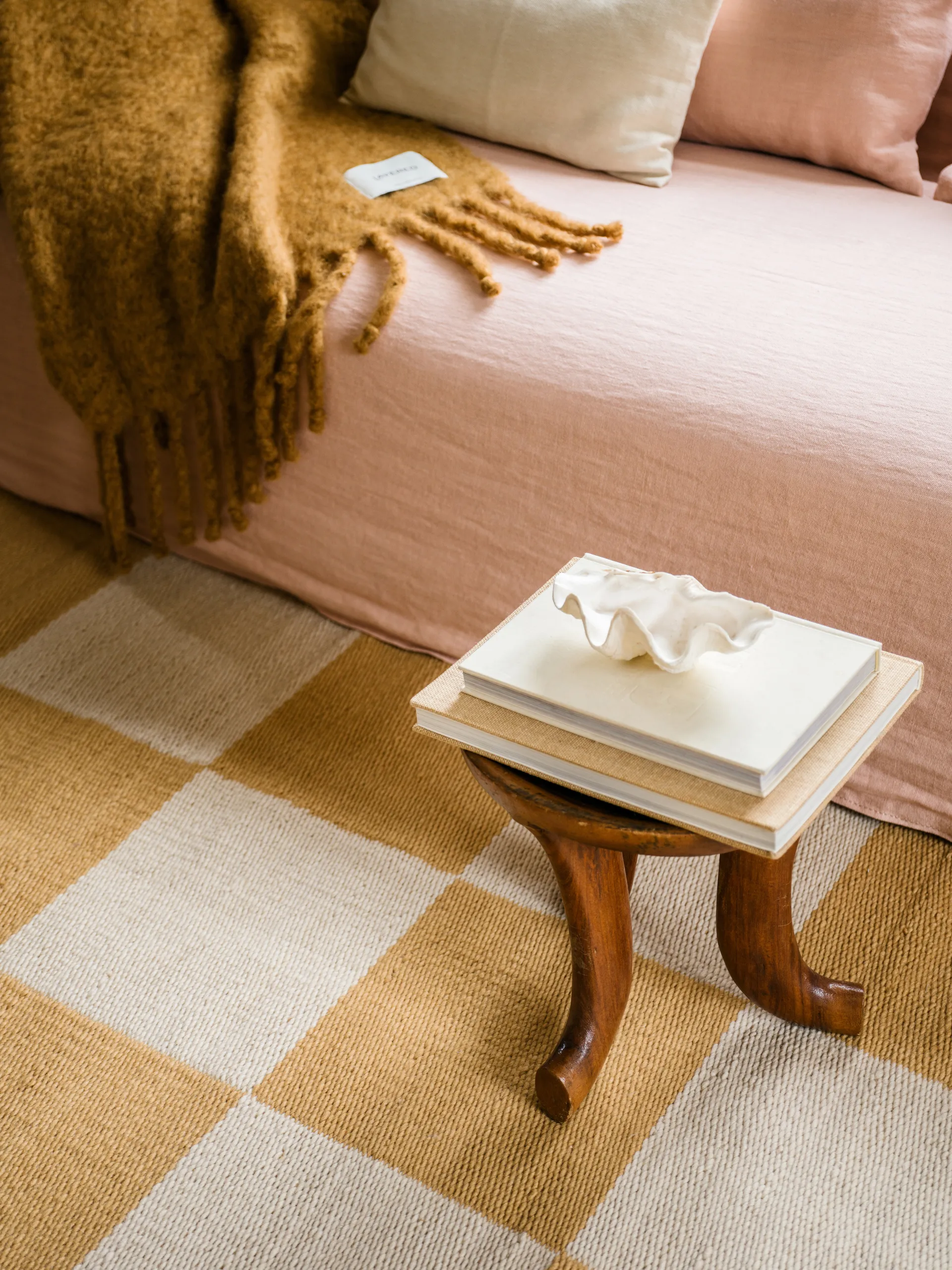 Chess ullteppe, Harvest yellow, 180x270 cm Layered