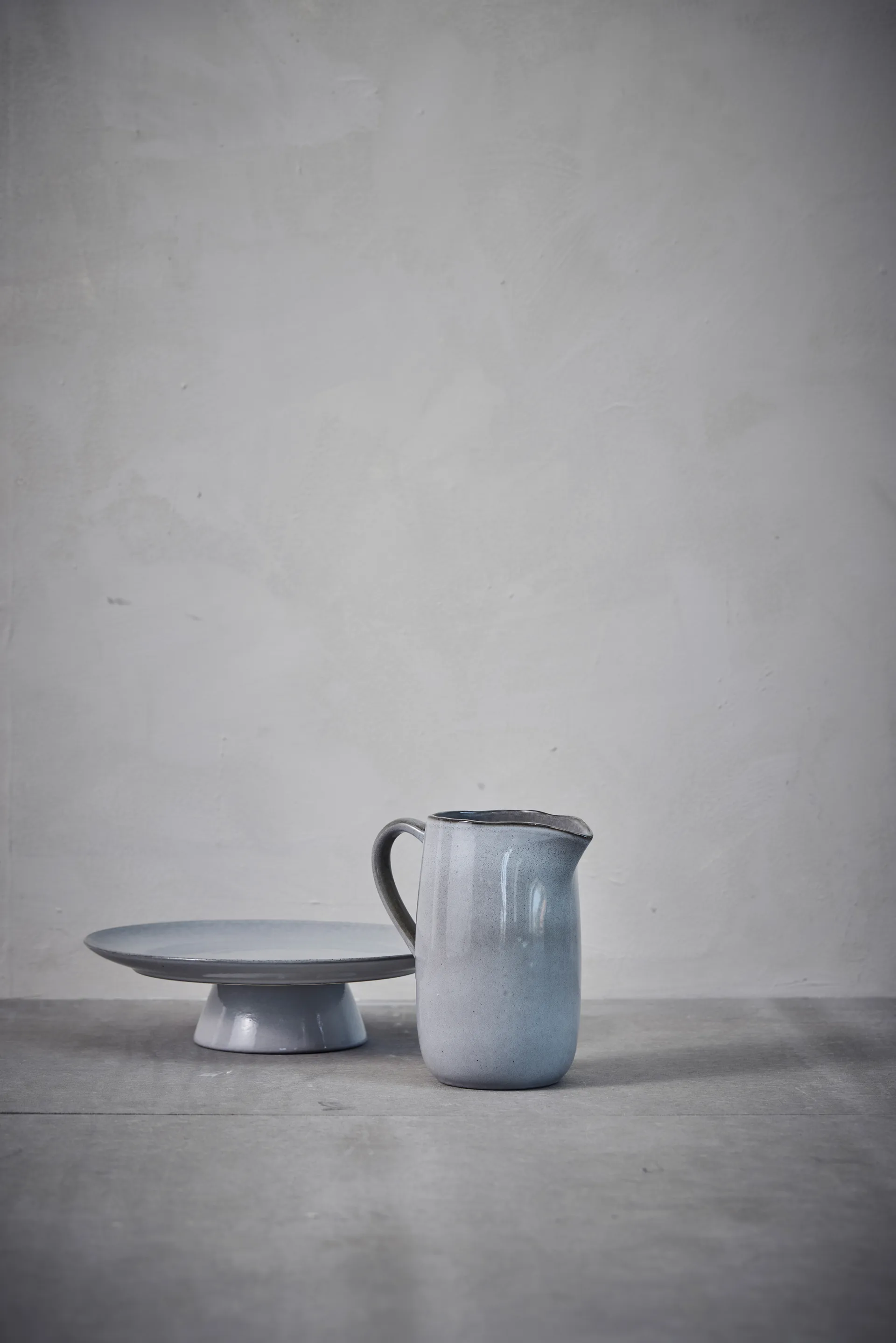 Amera kakefat Ø32,5 cm, Grey Lene Bjerre
