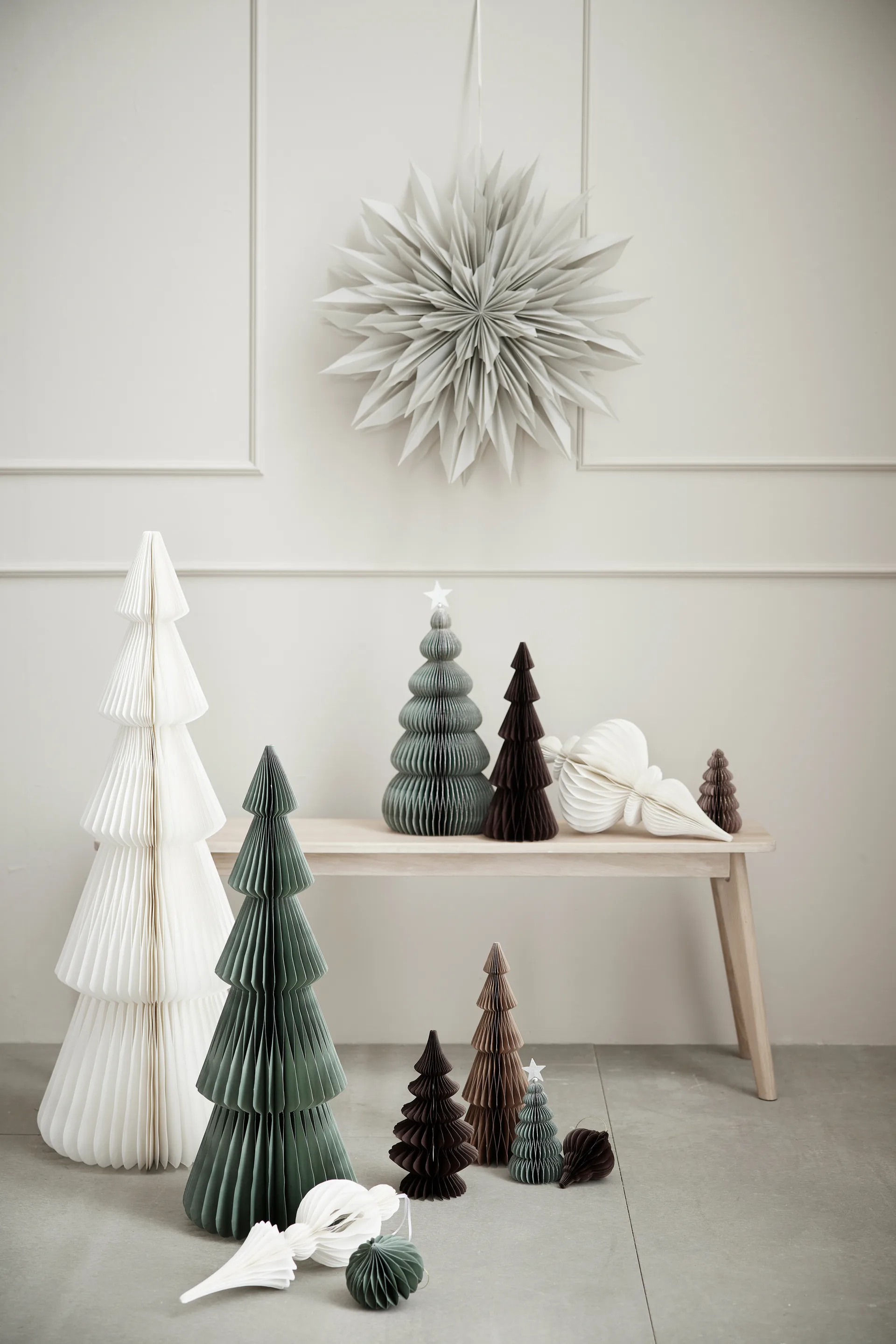 Palisia dekorasjonsstjerne Ø60 cm, Light grey Lene Bjerre