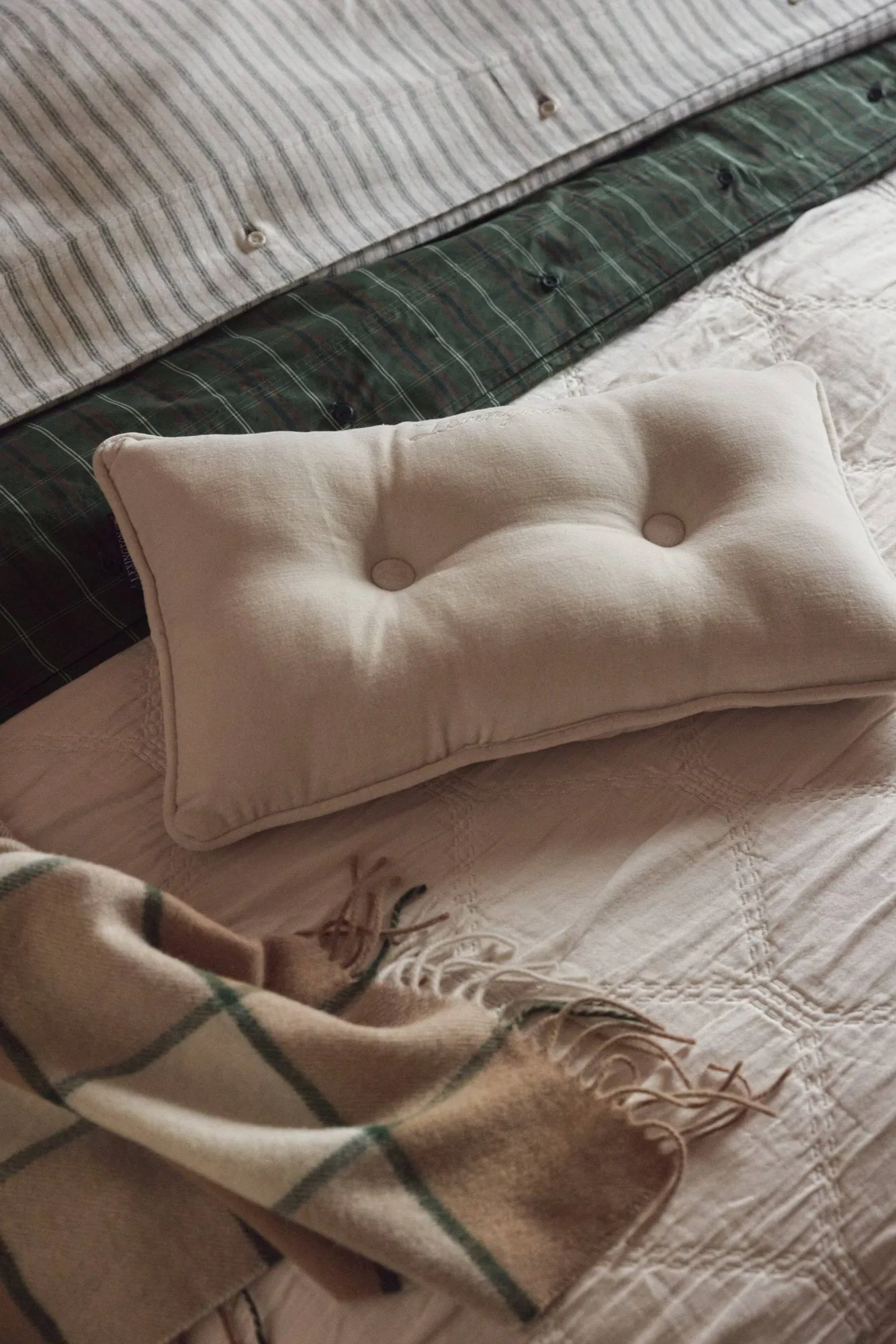 Checked Recycled Wool pledd 130 x 170 cm, Beige-Light beige-green Lexington