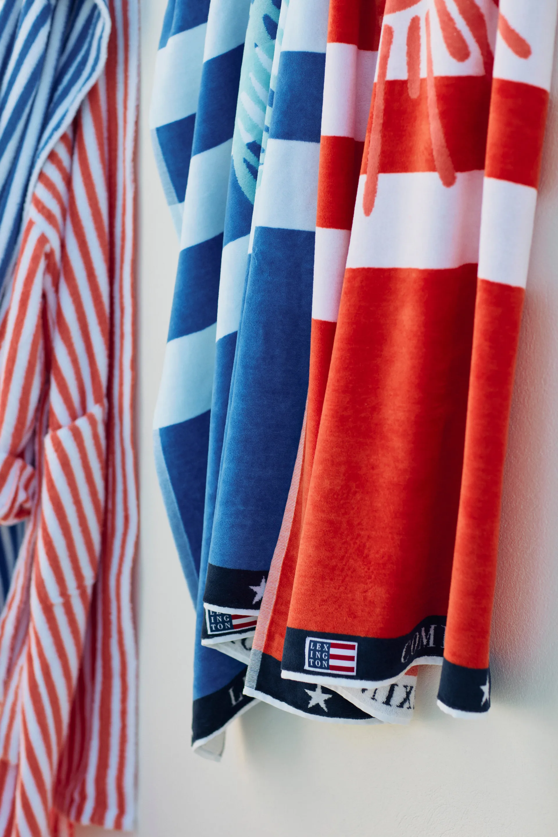 Graphic Cotton Velour badehåndkle 100 x 180 cm, Blue-white Lexington