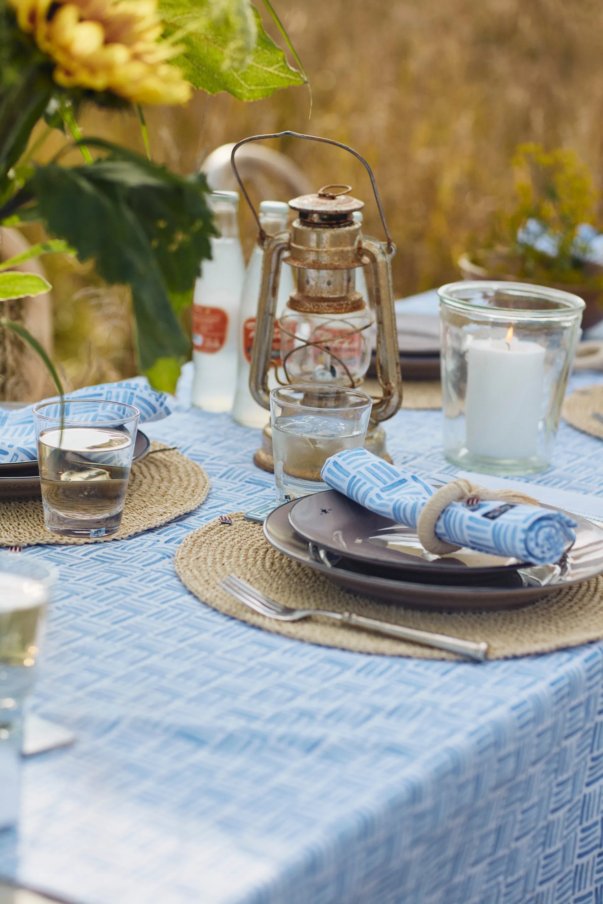 Graphic Printed Cotton serviett 50 x 50 cm, Blue-White Lexington