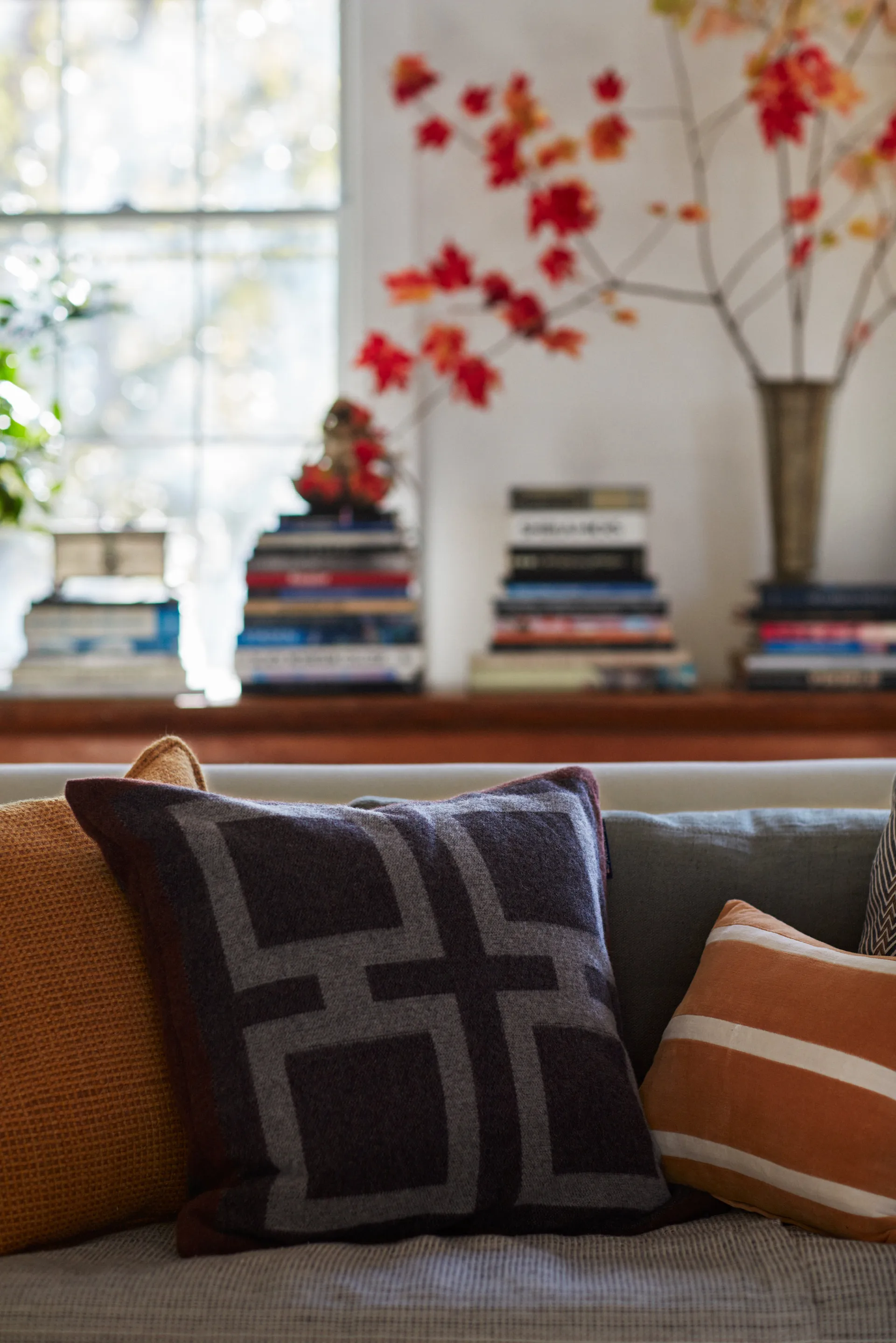 Graphic Recycled Wool putetrekk 50 x 50 cm, Dark gray-white-brown Lexington