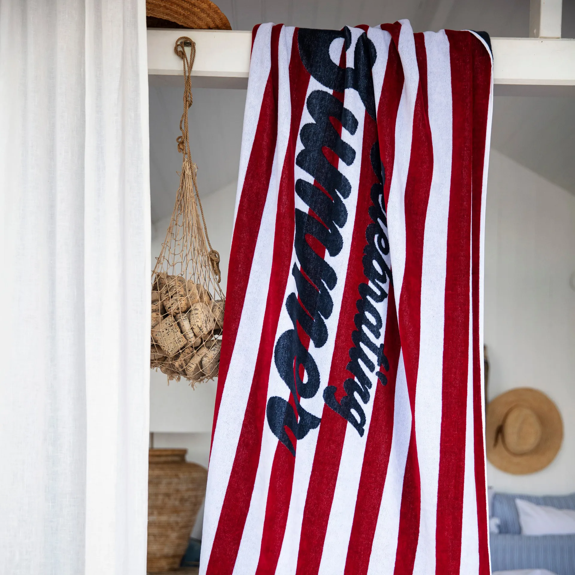 Graphic Velour håndkle 100x180 cm, Red-white Lexington