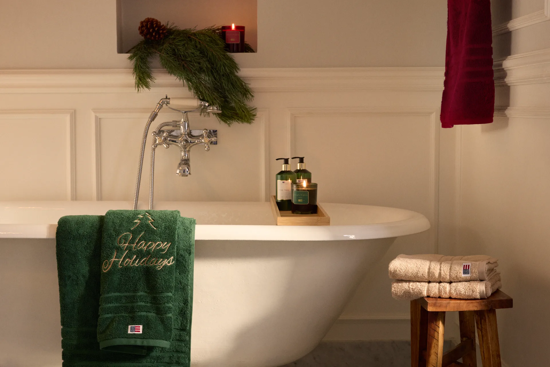 Happy Holidays Juniper økologisk håndkle 50x70 cm, Green-Light Beige Lexington