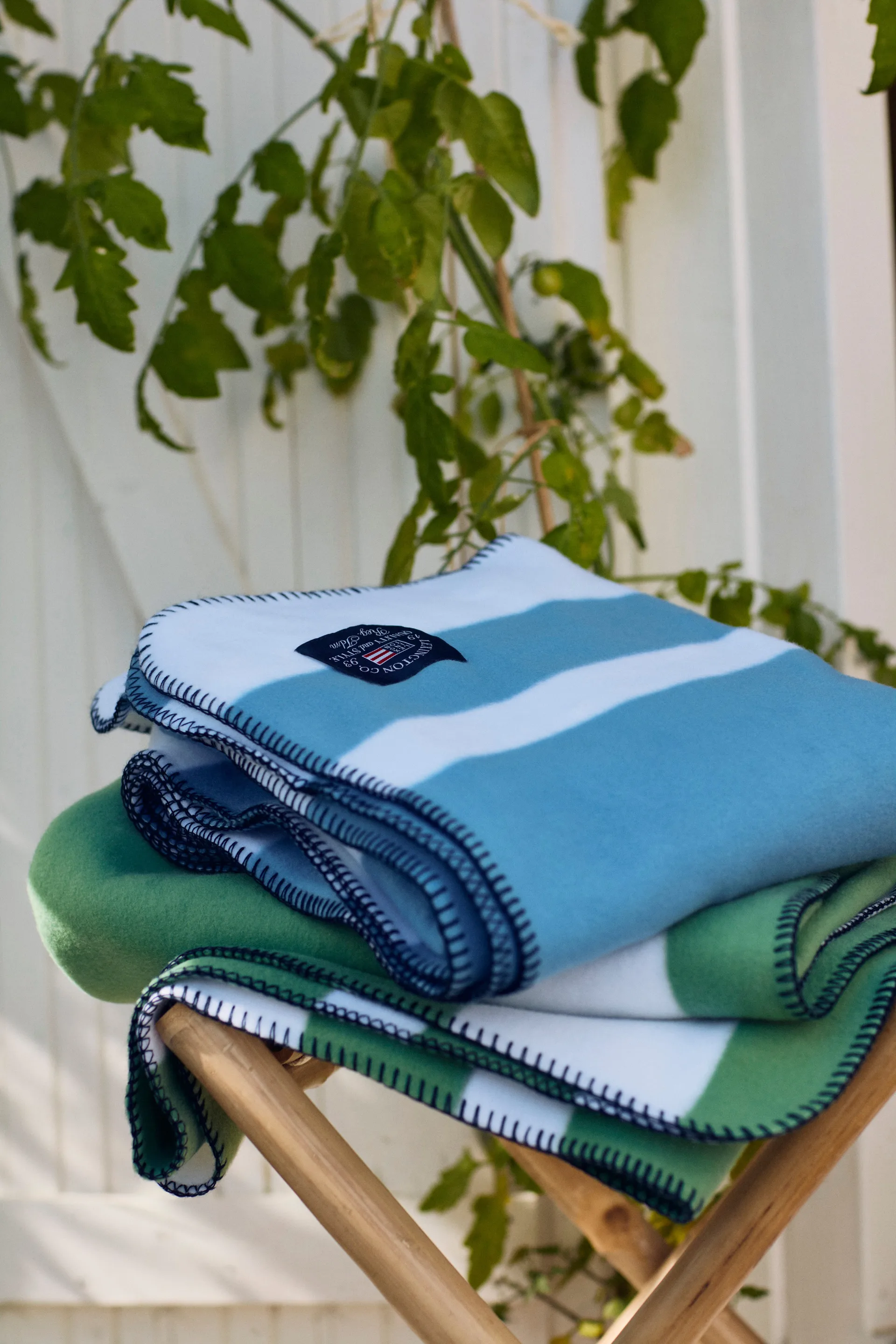 Irregular Striped Fleecepledd 130 x 170 cm, Green-White Lexington