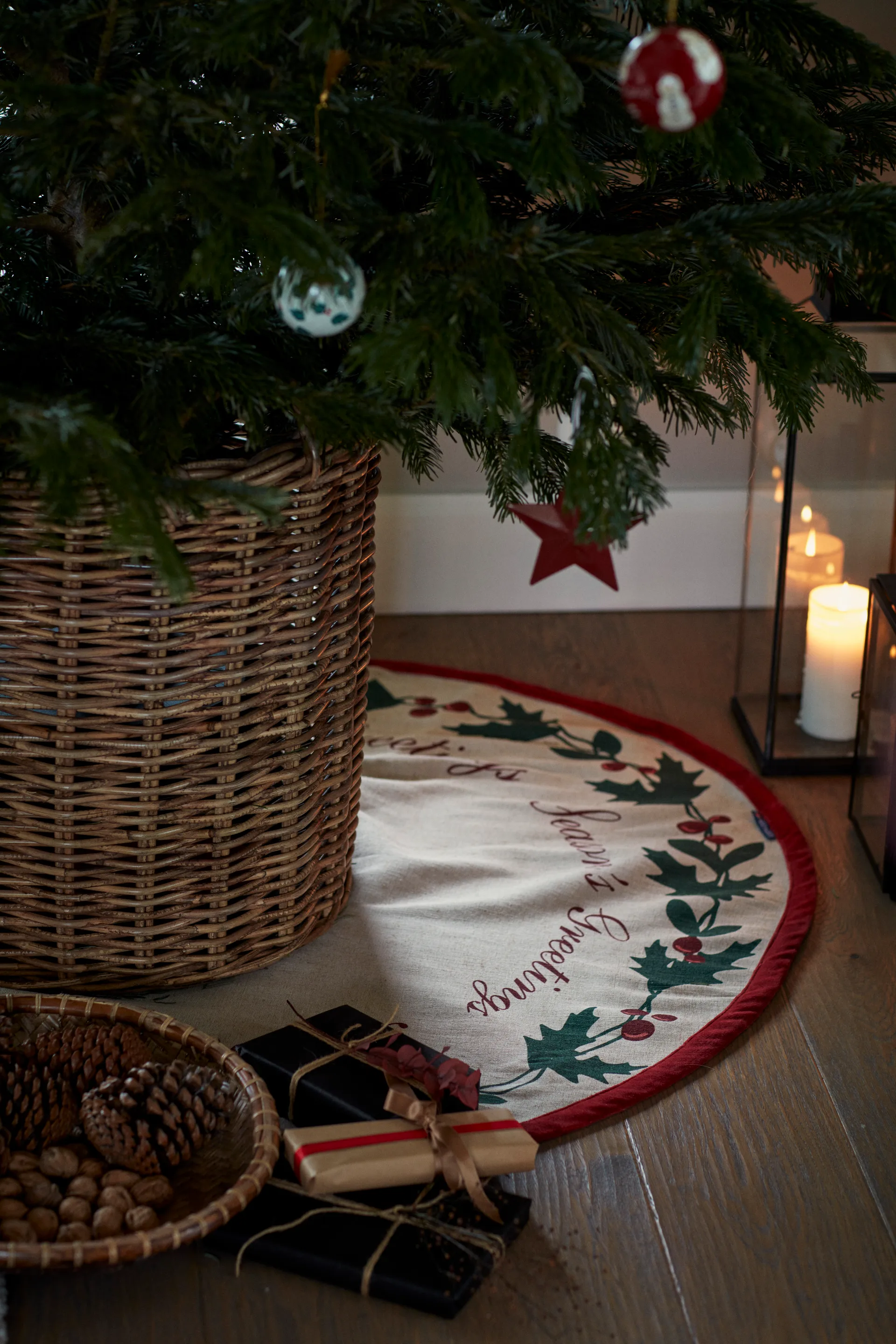 Jute Cotton Christmas Tree juletrematte Ø 110 cm, Beige Lexington