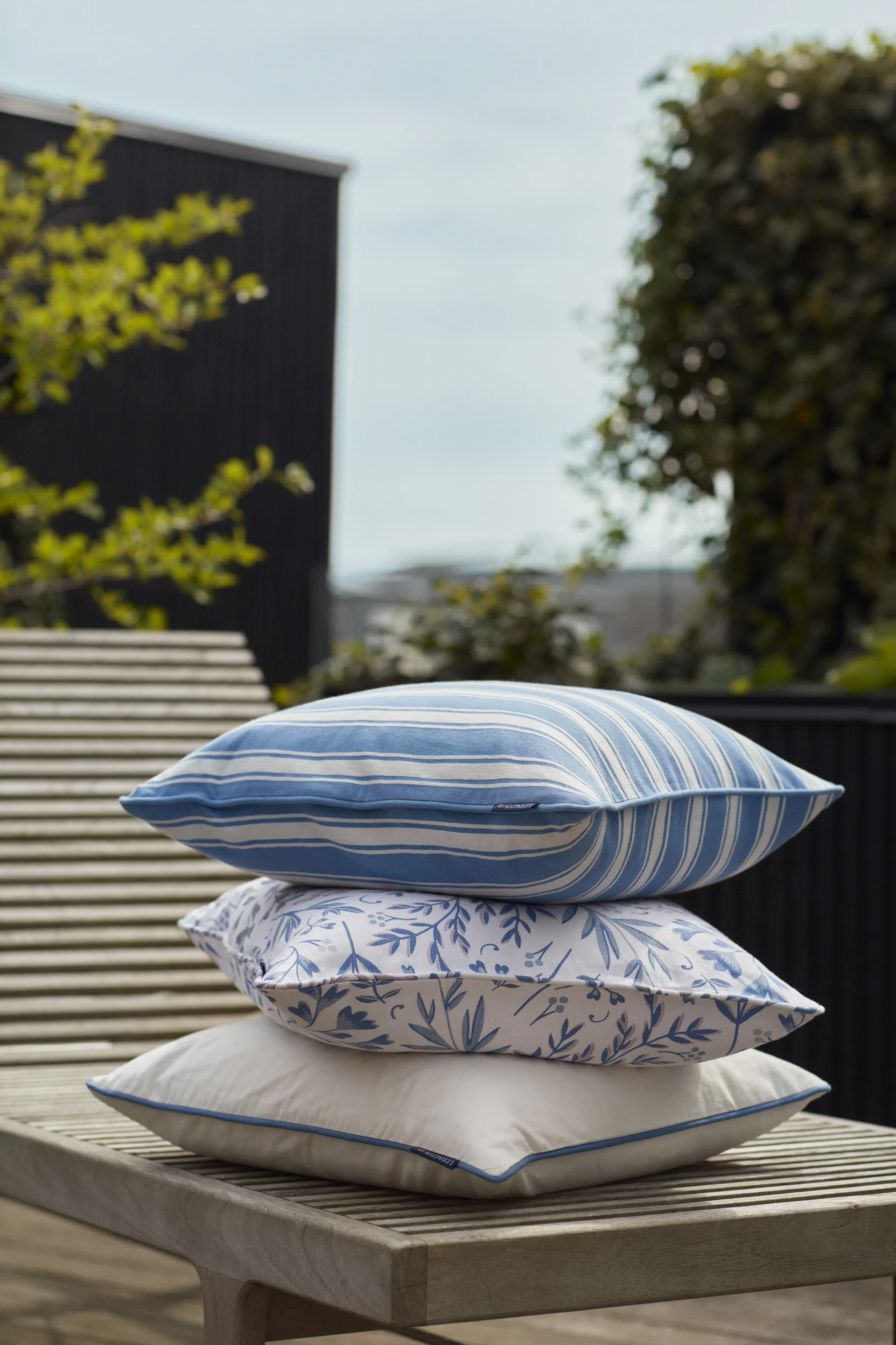 Printed Flowers putetrekk 50 x 50 cm, Blå Lexington