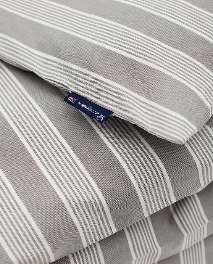 Striped dynetrekk i lyocell og bomulls påslakan 220x220 cm, Gray/Off White Lexington