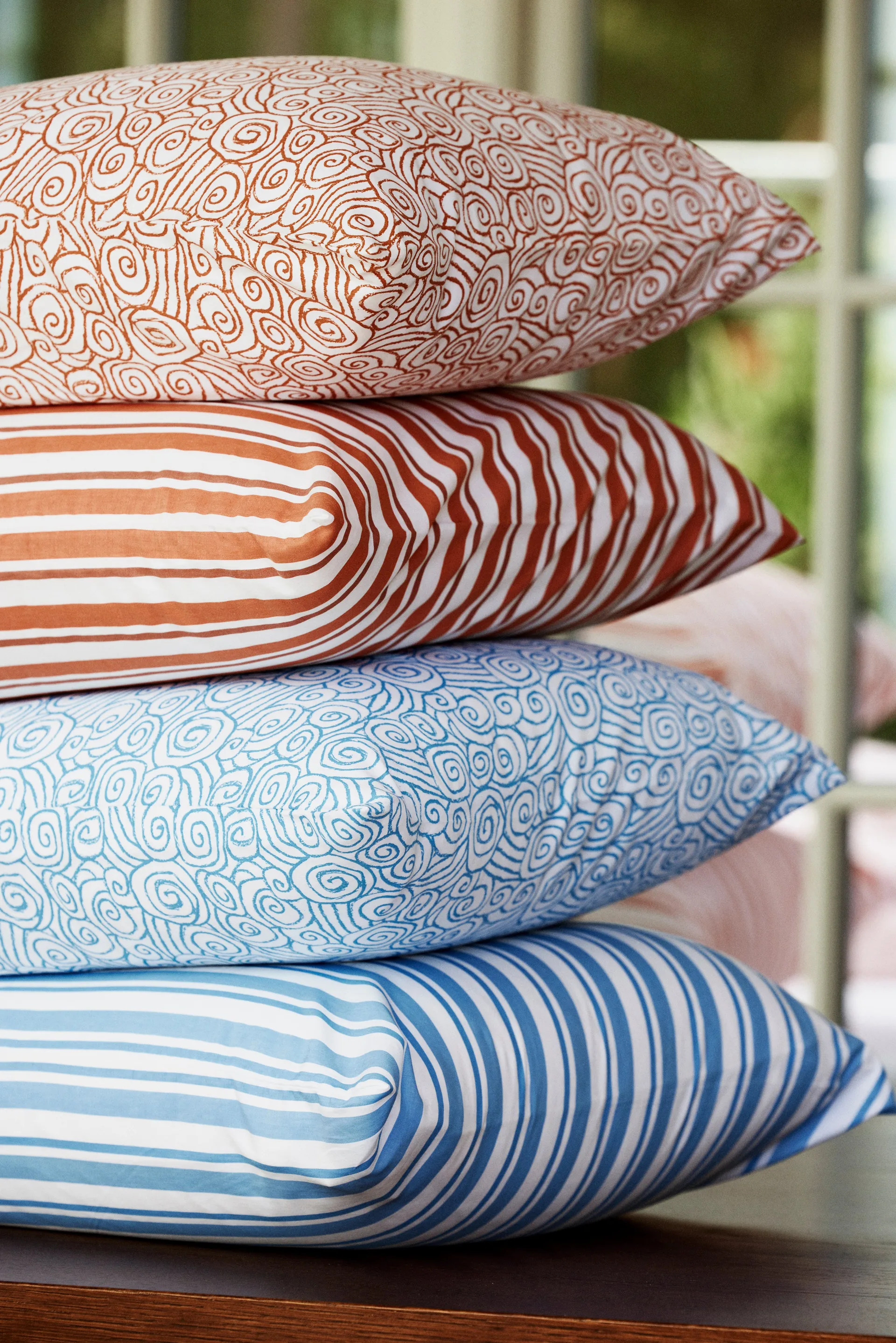 Wave Printed Cotton Sateen Putevar 50x60 cm, White-blue Lexington