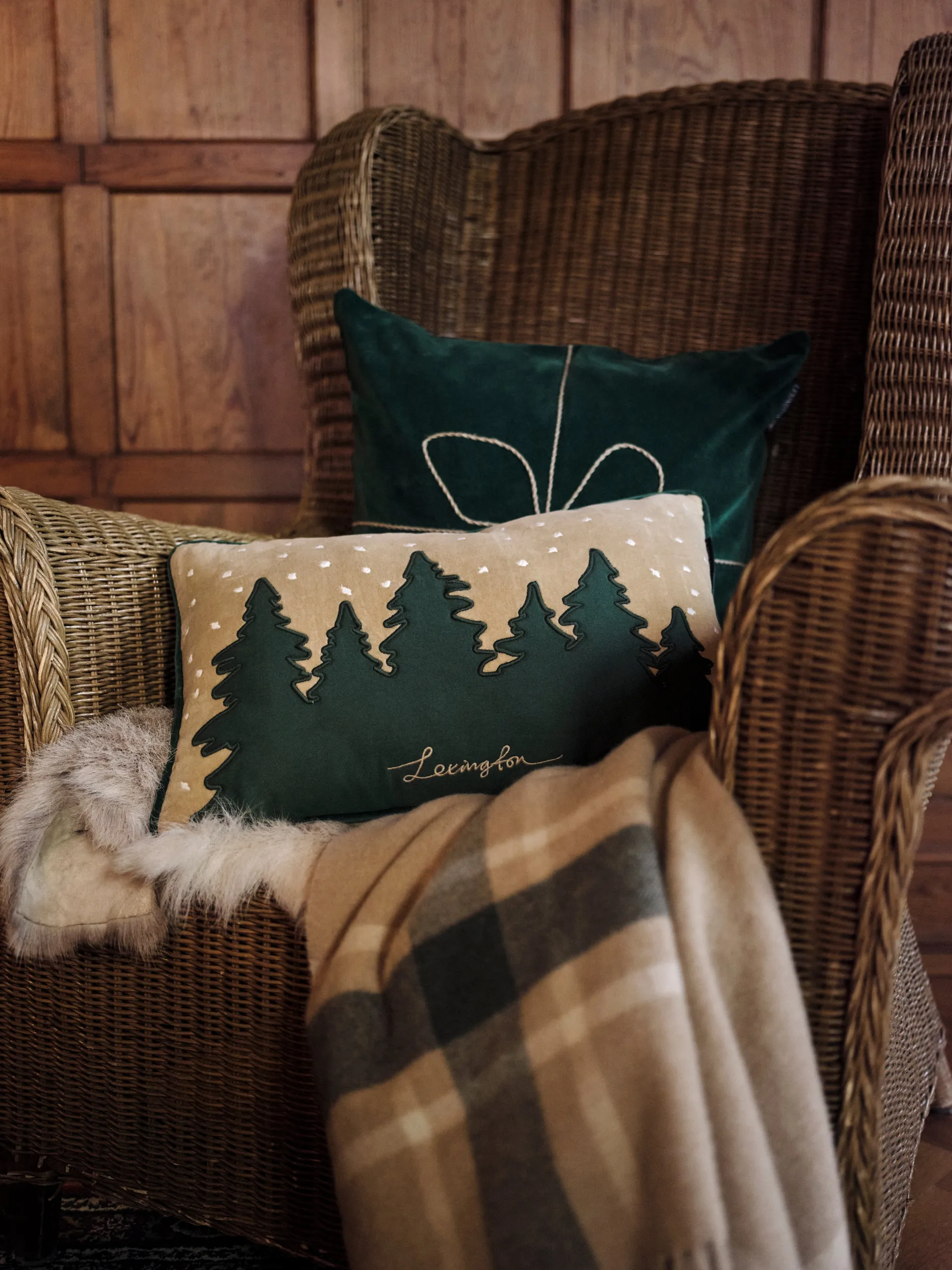 Wrapped velvet putetrekk 50x50 cm, Grønn Lexington