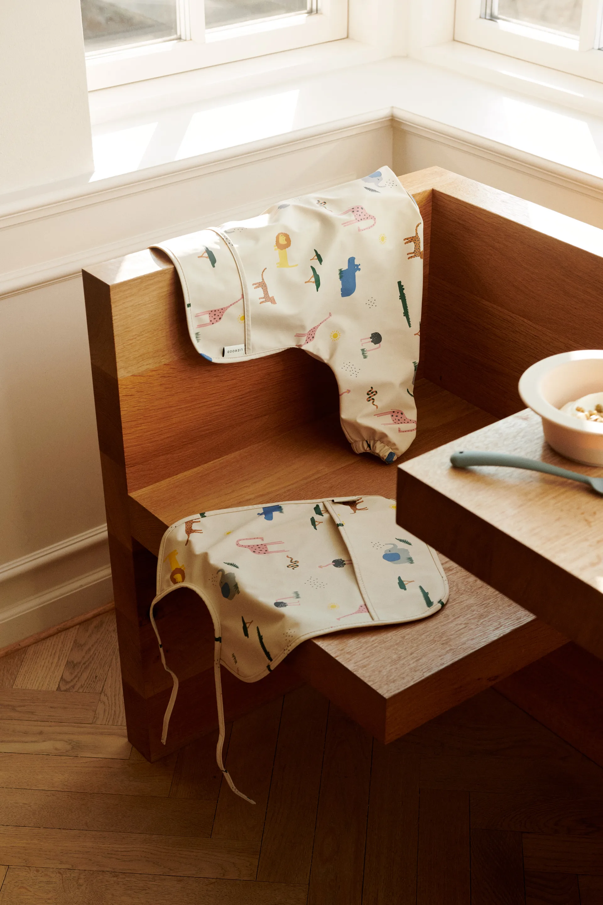 Merle smekke med erme, Safari sandy mix Liewood