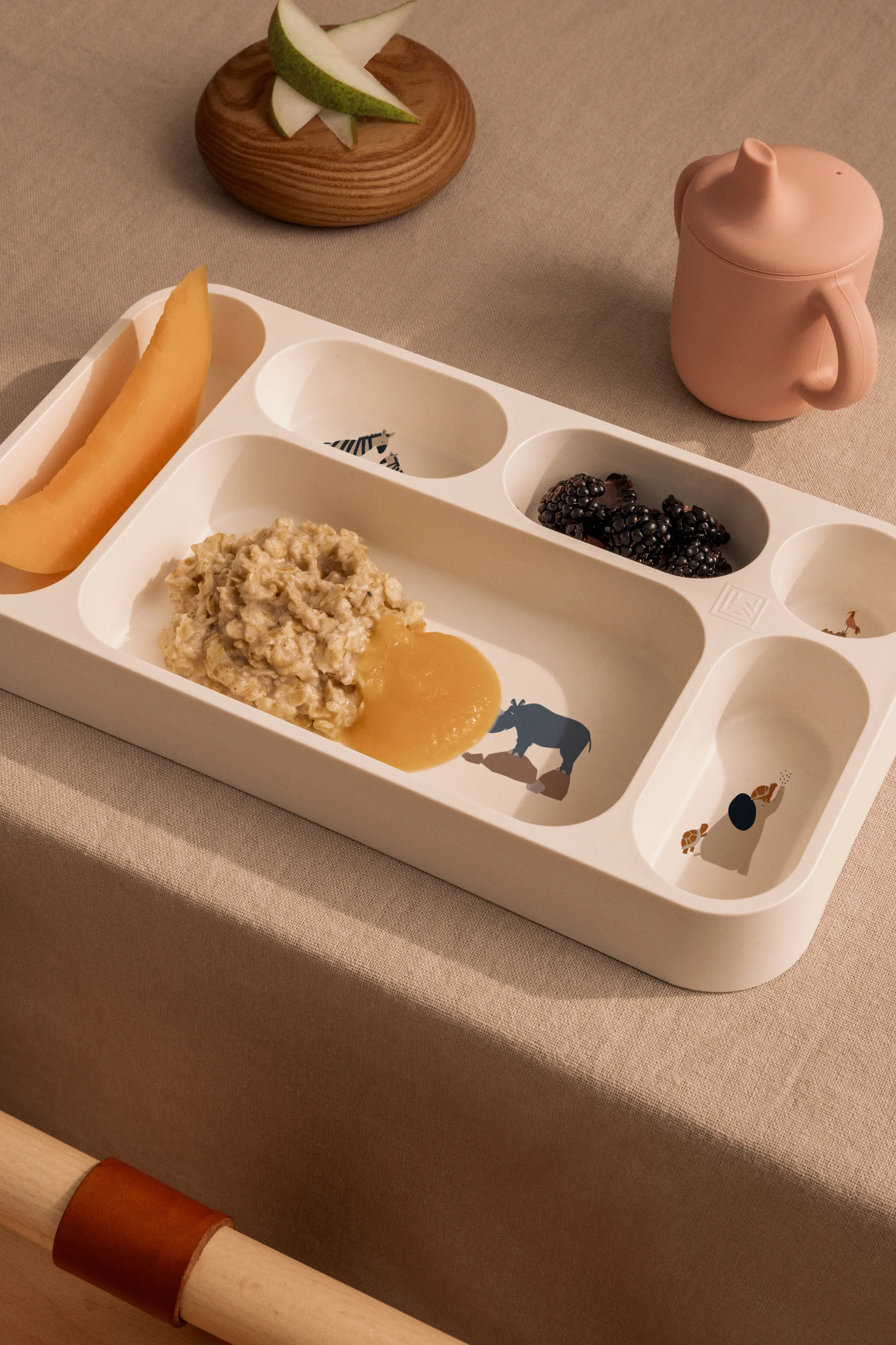 Mosu tallerken med 6 rom 17x30 cm, All together-Sandy Liewood