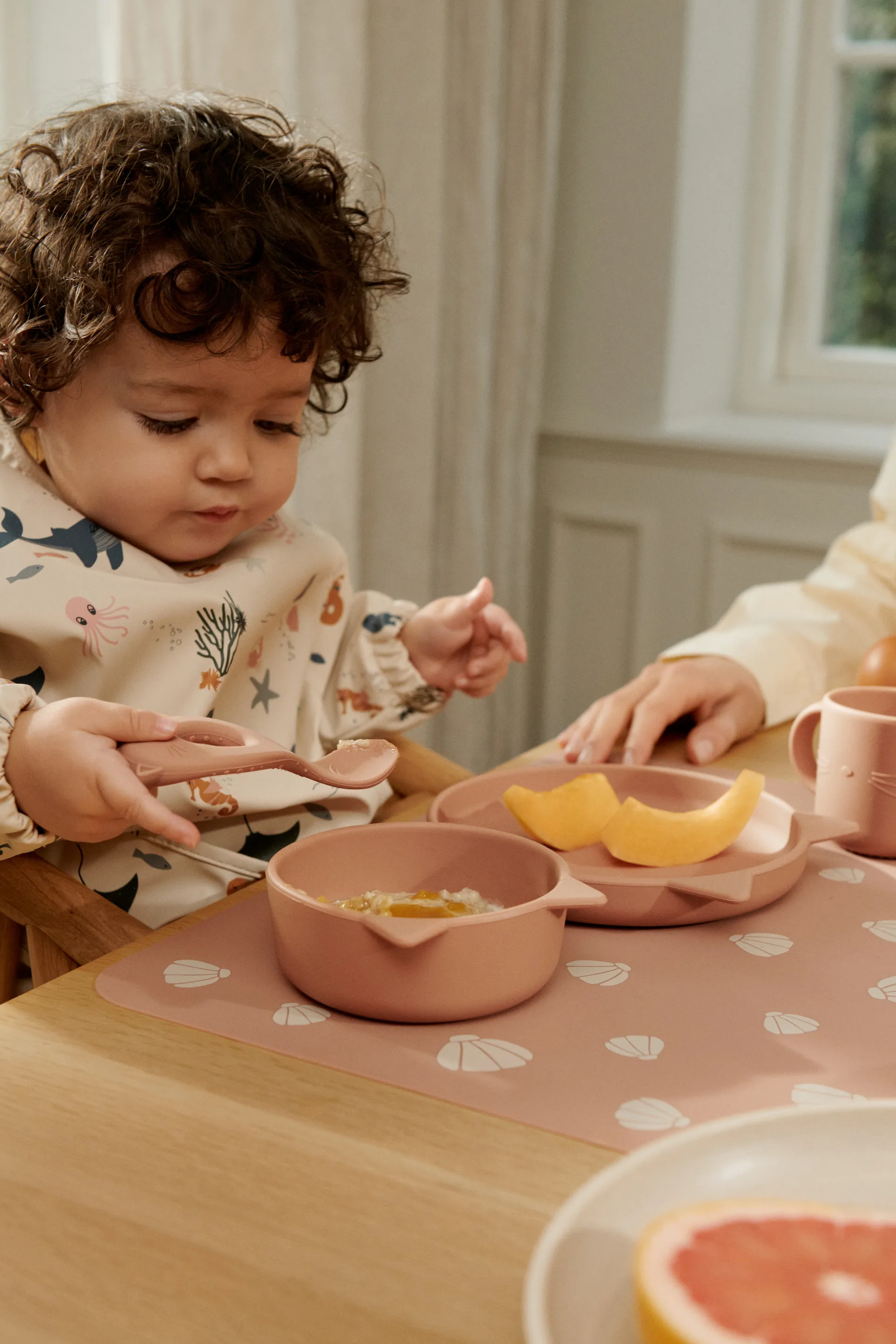 Vivi servisset silikon 4 deler, Cat dark rose Liewood