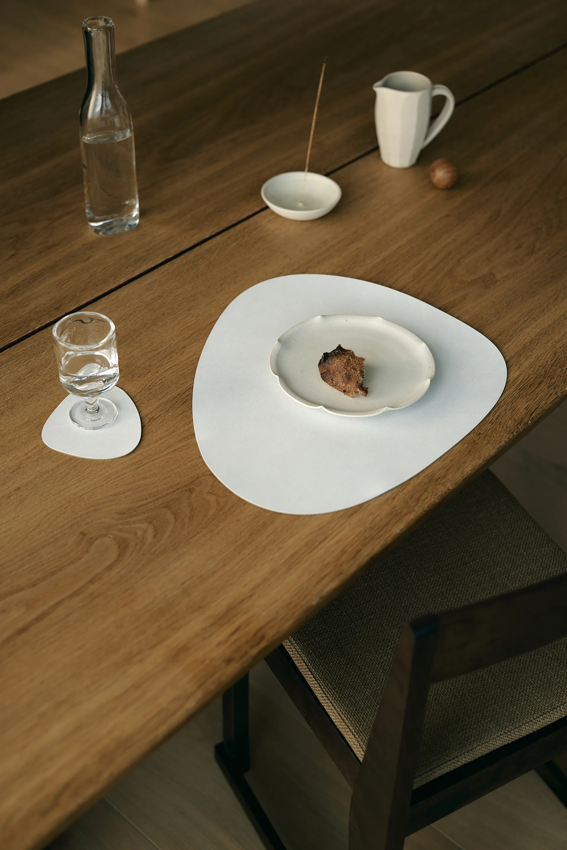 Corduroy bordbrikke curve L, Pure white LIND DNA