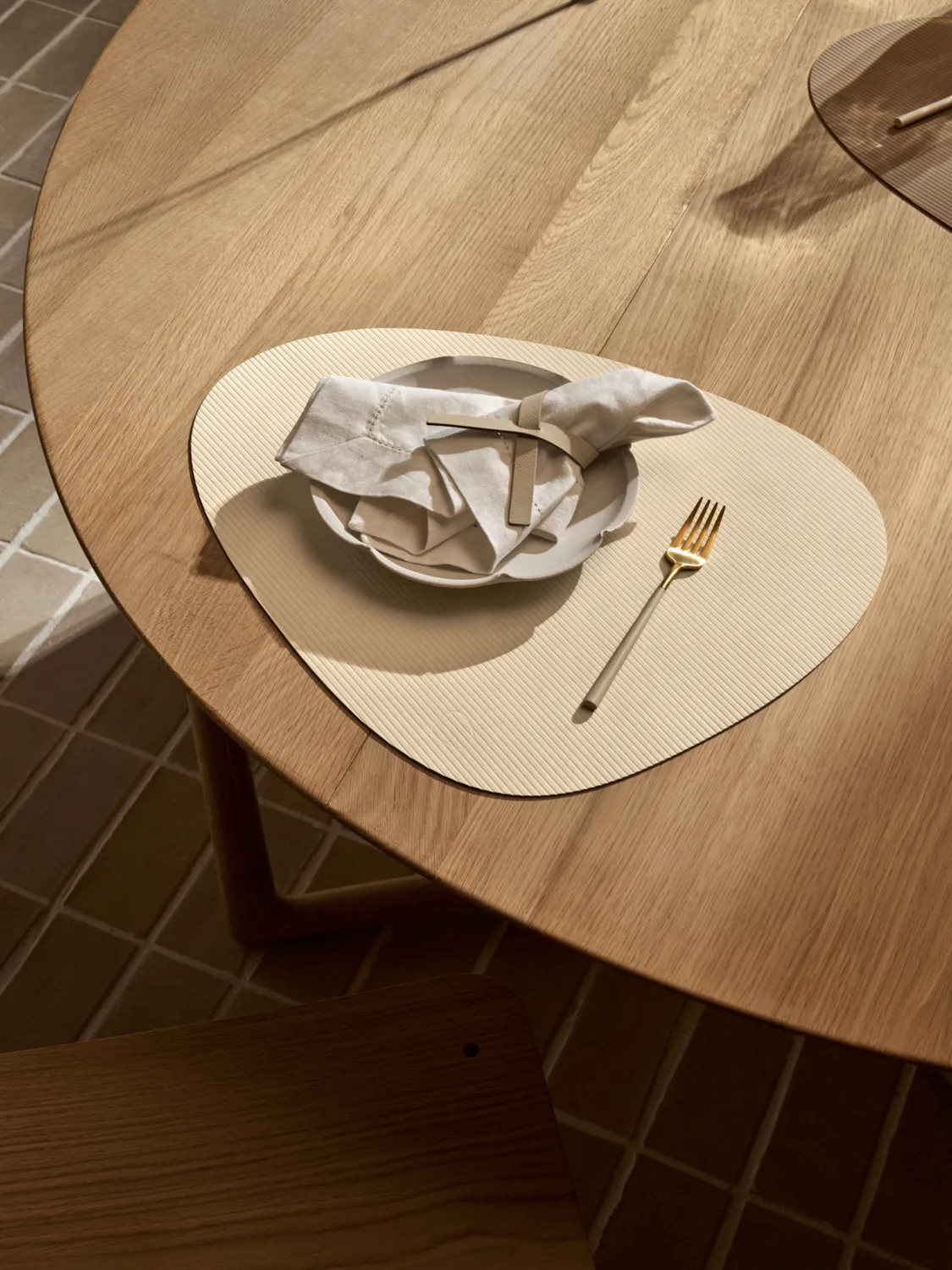 Corduroy bordbrikke curve L, Vanilla LIND DNA