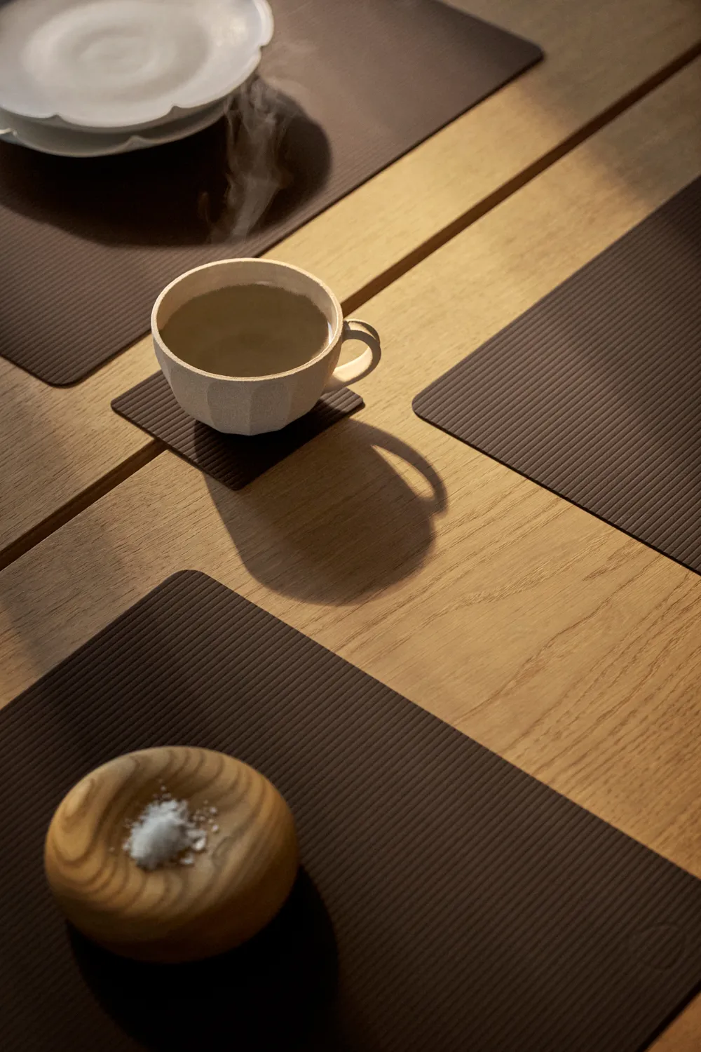 Corduroy bordbrikke square L, Hassel LIND DNA