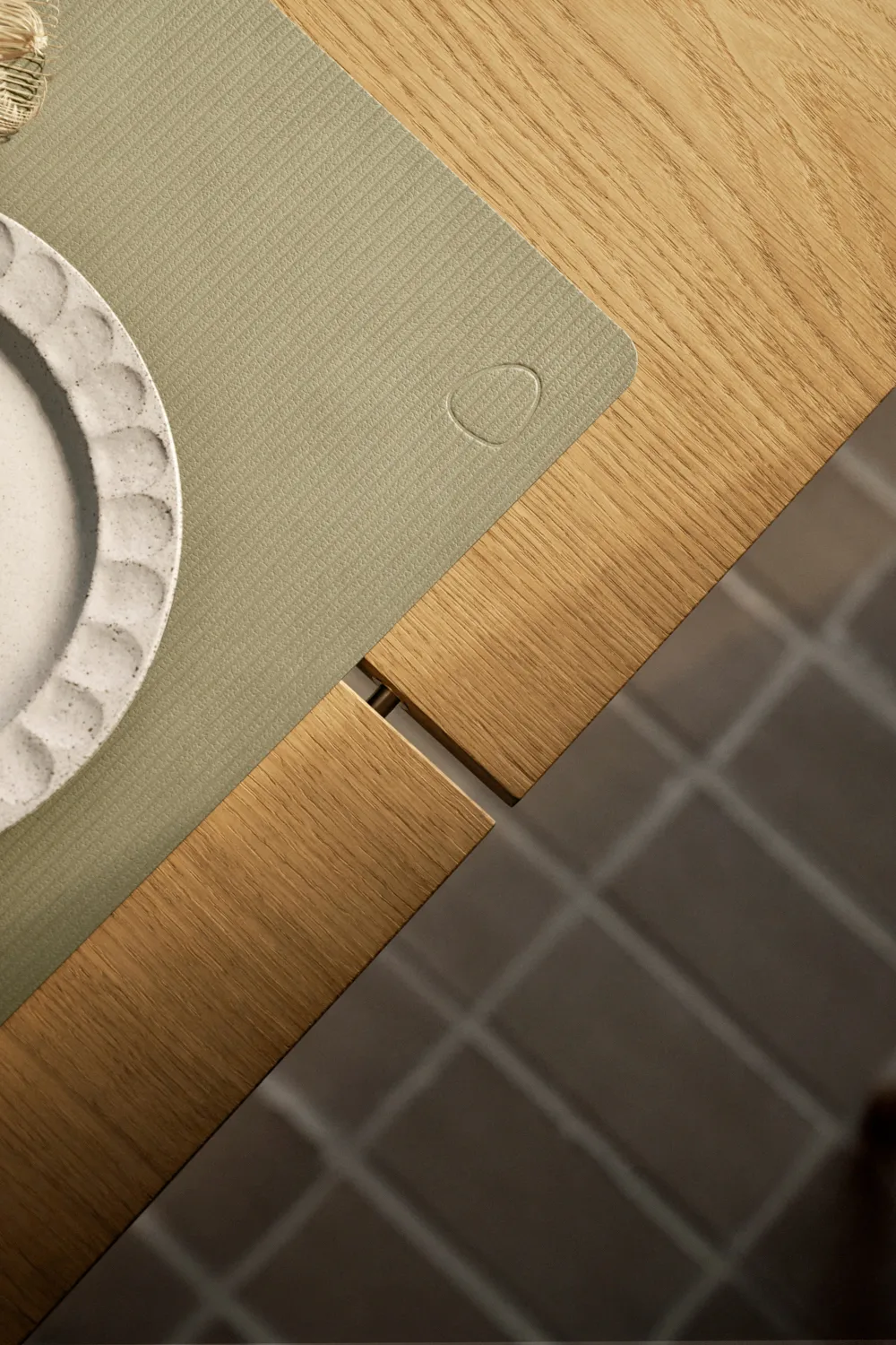 Corduroy bordbrikke square L, Herbal Dust LIND DNA