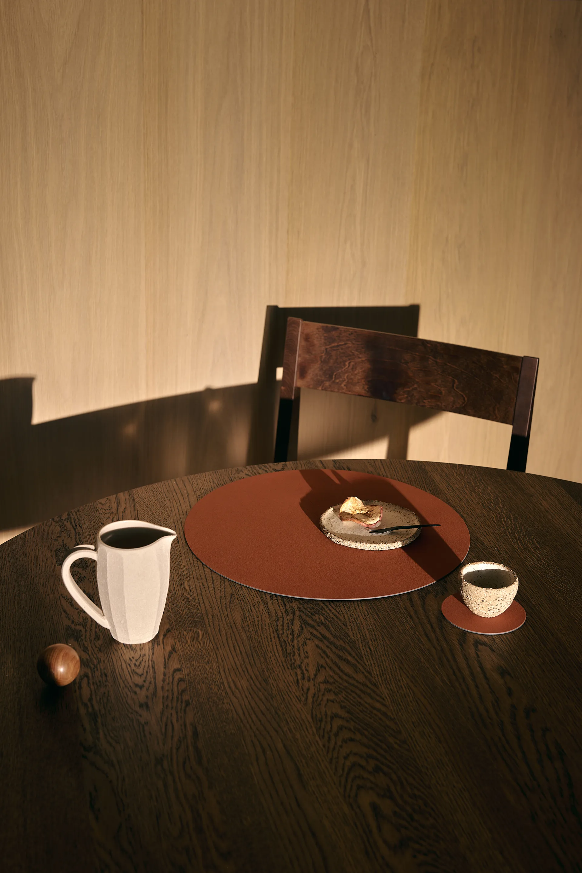 Nupo bordbrikke, Rust, circle, L LIND DNA