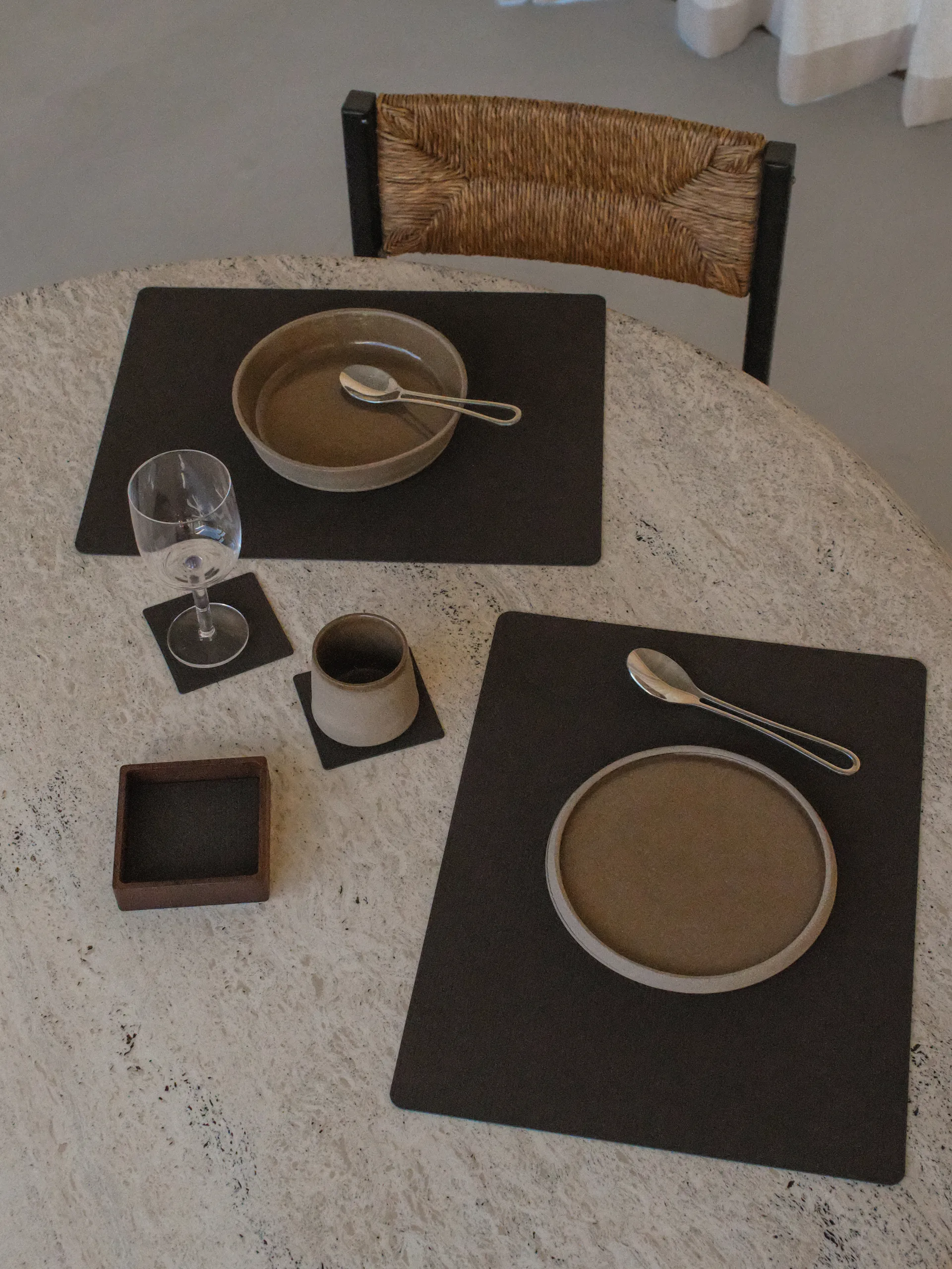 Wood Box oppbevaring til glassunderlag, Smoked-oak, square, S LIND DNA