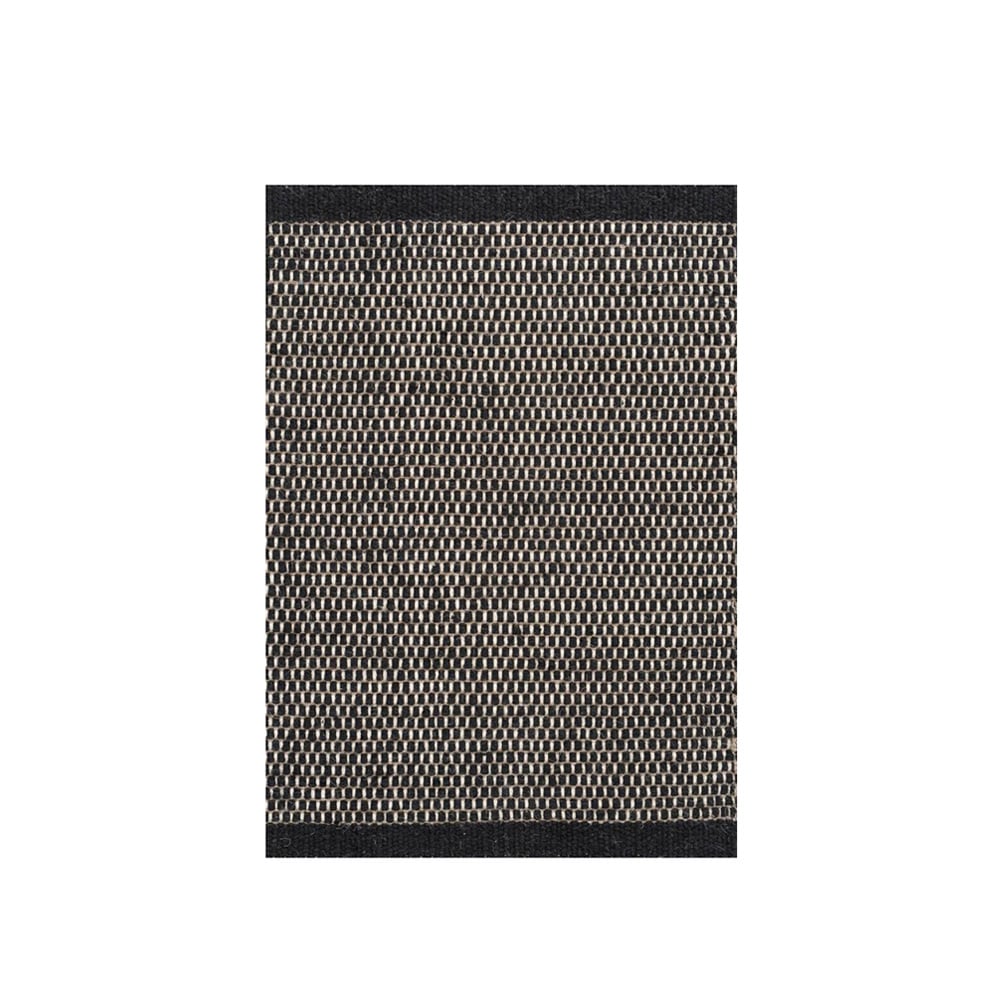 Bilde av Linie Design Asko Teppe Black 250 x 350 cm