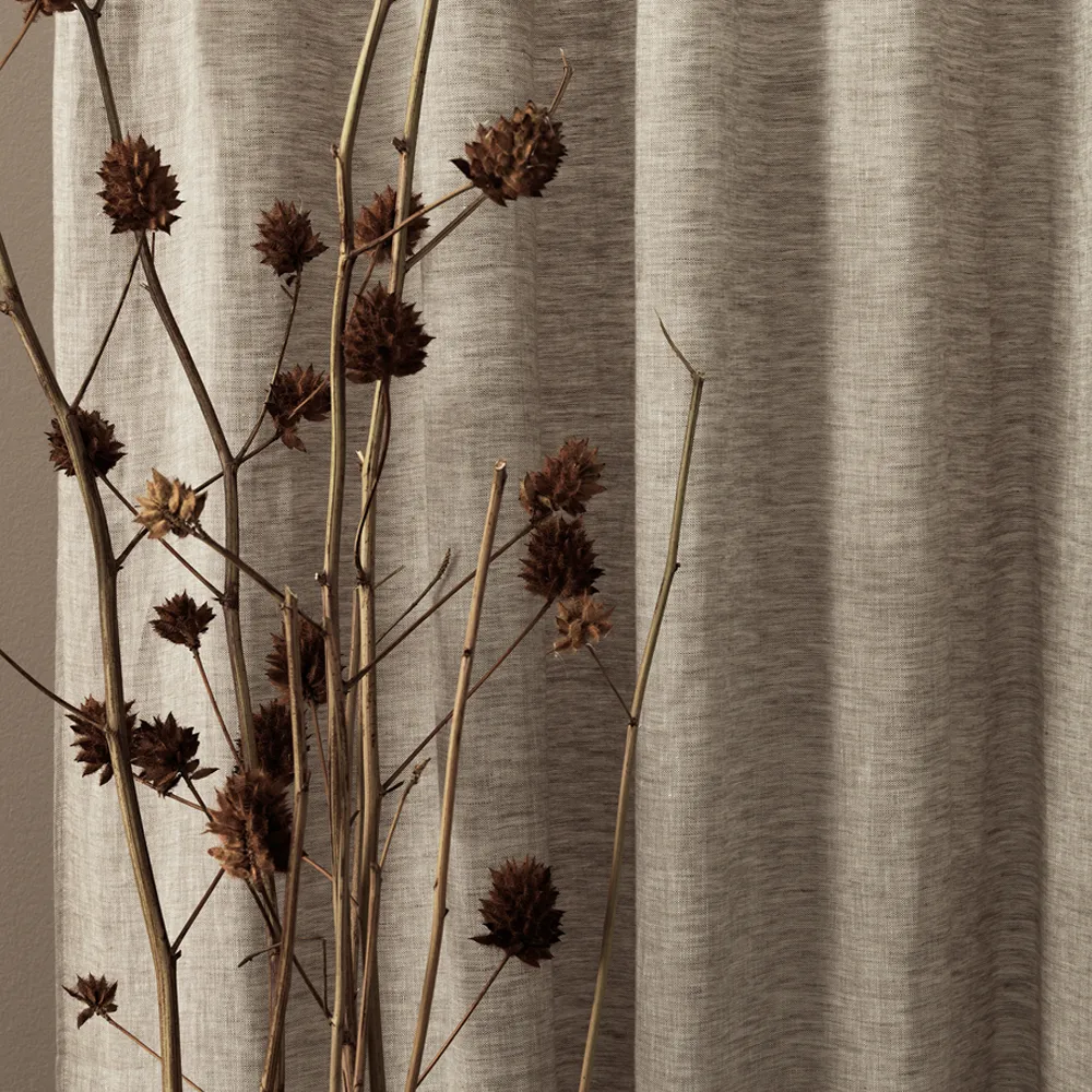 Intermezzo gardin, Brun Linum