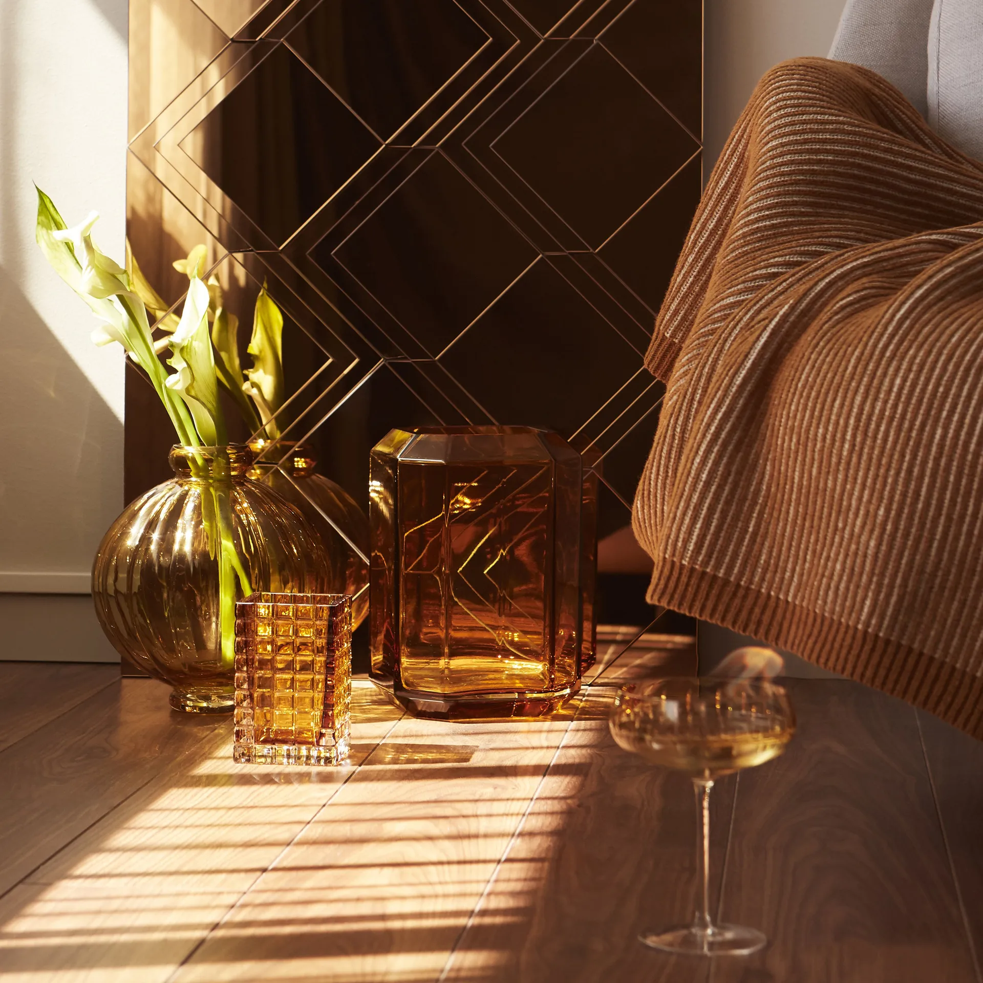 City Lights 3 Telysholder, Amber Louise Roe