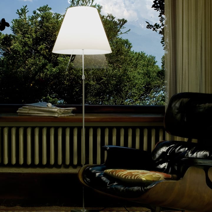 Costanza D13t.c gulvlampe, hvit Luceplan