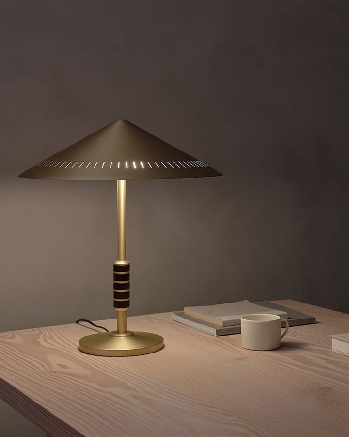 Governor 250 bordlampe, Brass-walnut LYFA