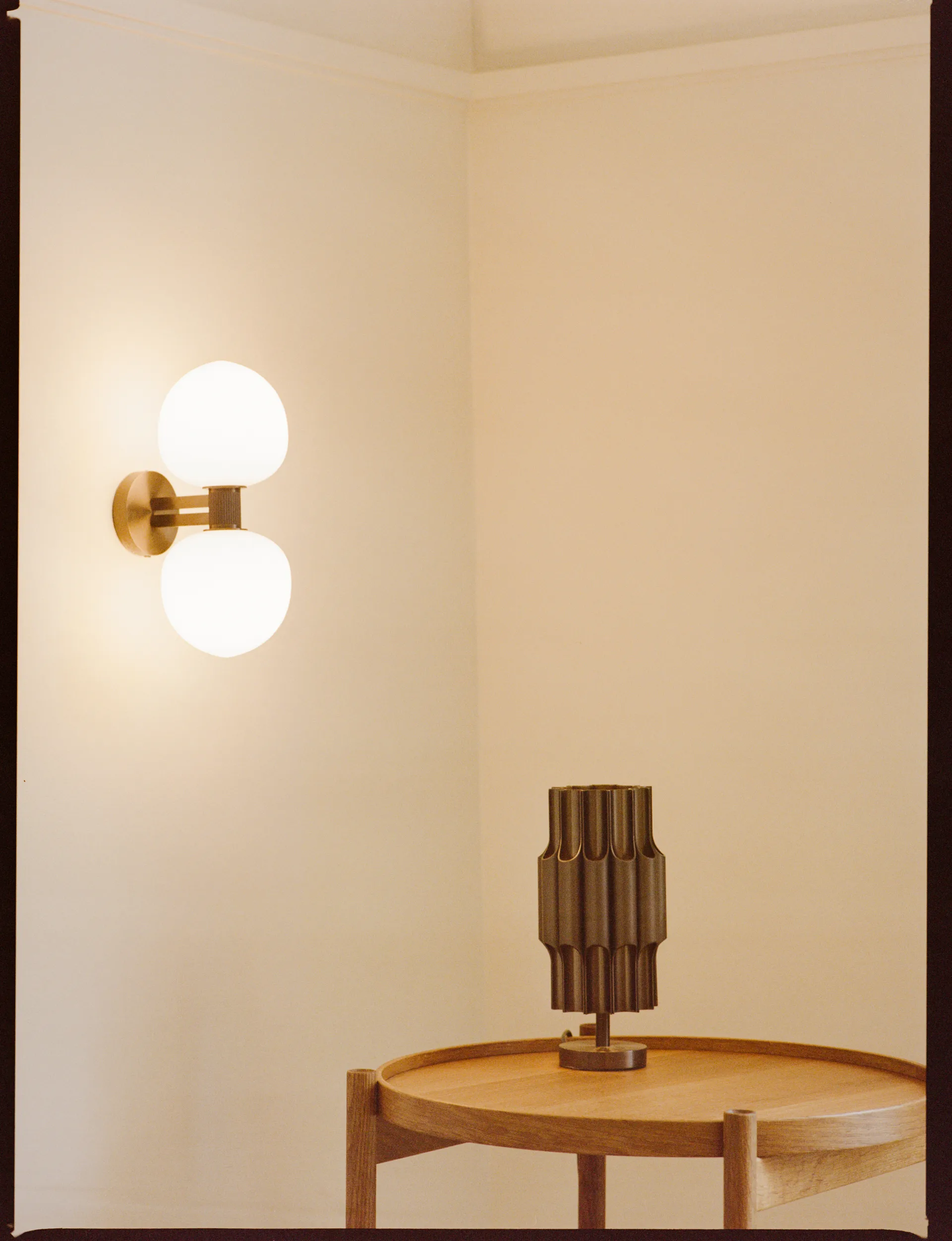 Memoir 120 vegglampe, Bronze LYFA