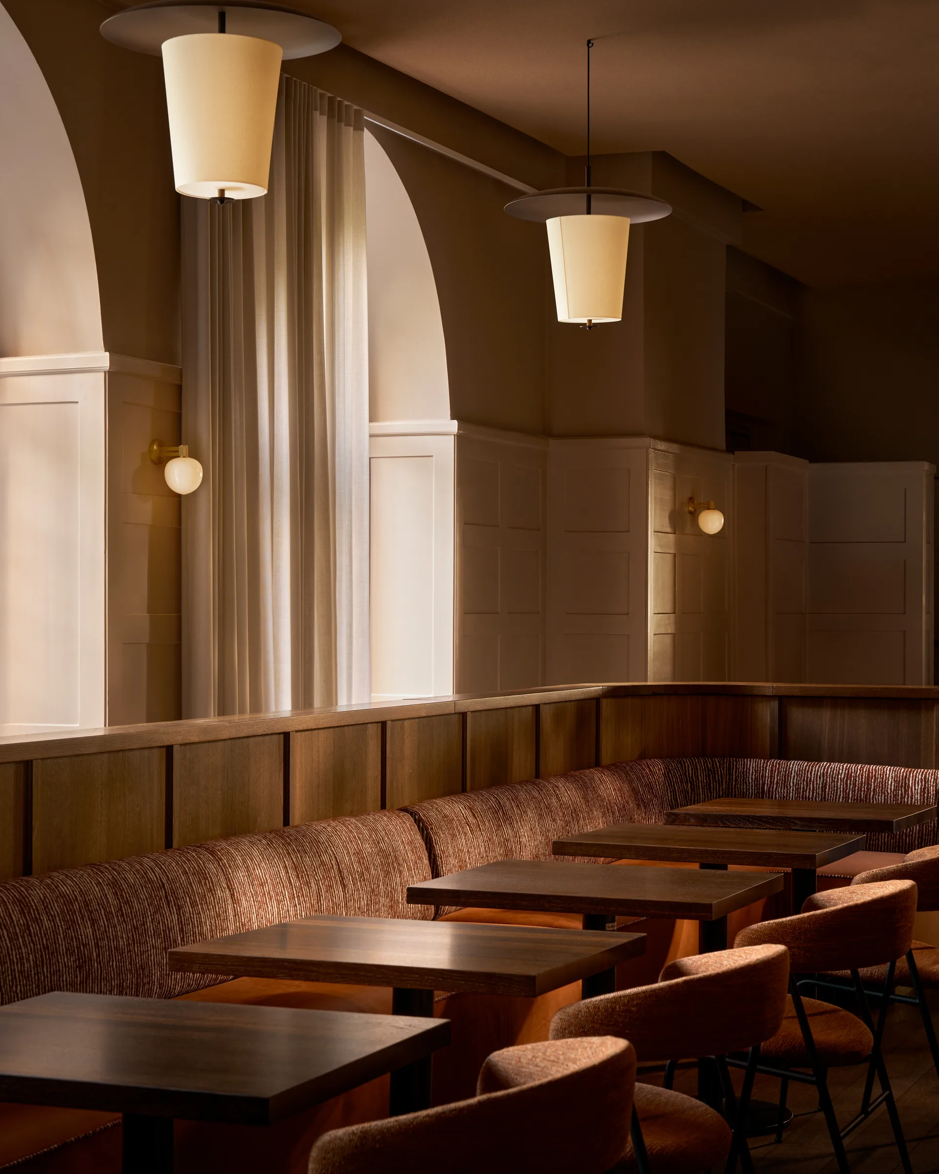 Toton 600 pendel, Bronze LYFA