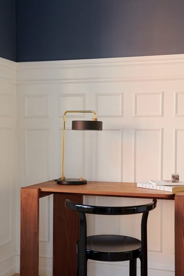 Petite Machine bordlampe - Deep black - Made By Hand