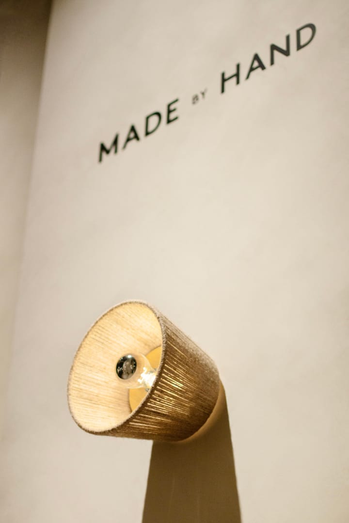 Ro Open vegglampe, Jute Made By Hand