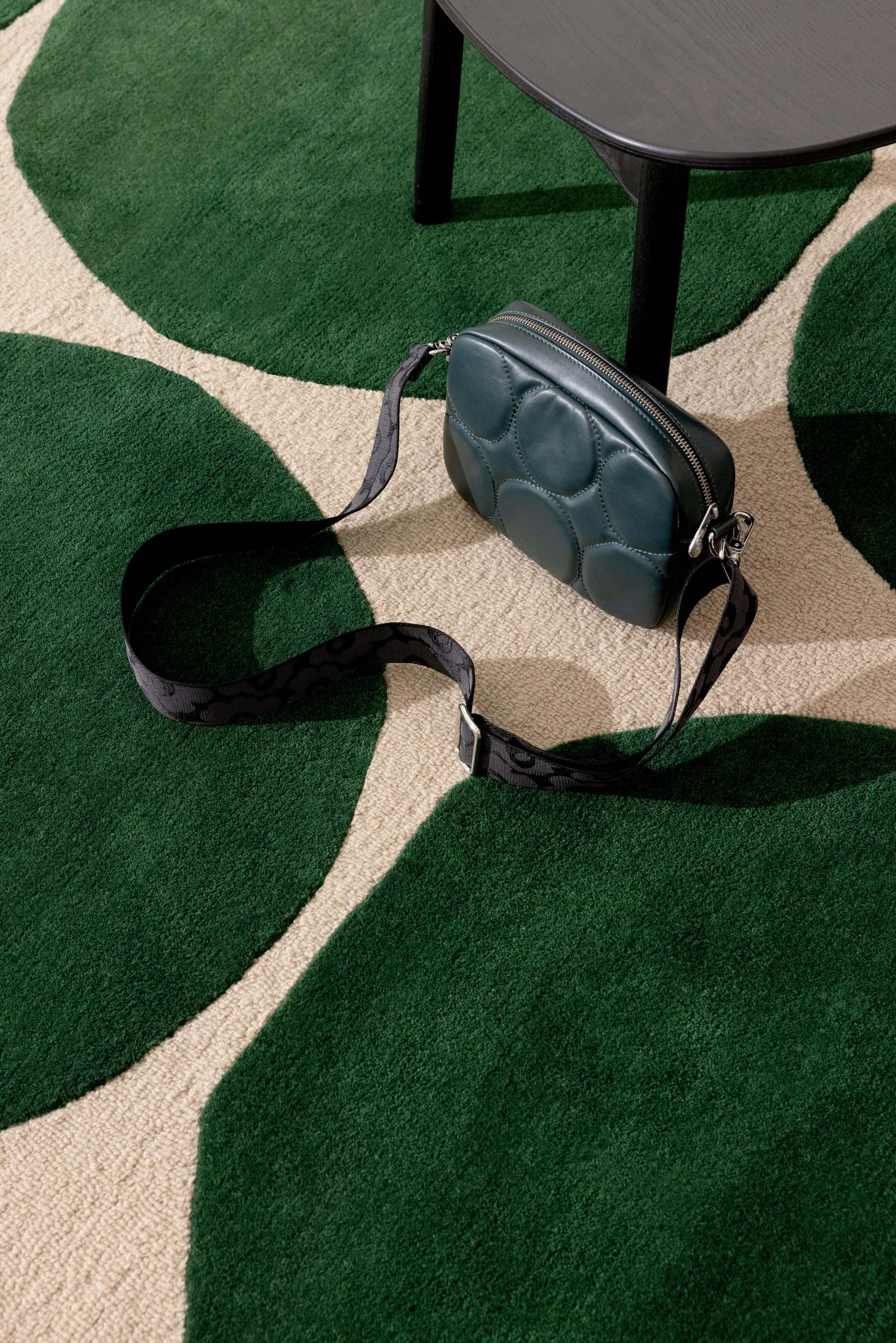 Isot Kvitet ullteppe, Green, 140x200 cm Marimekko