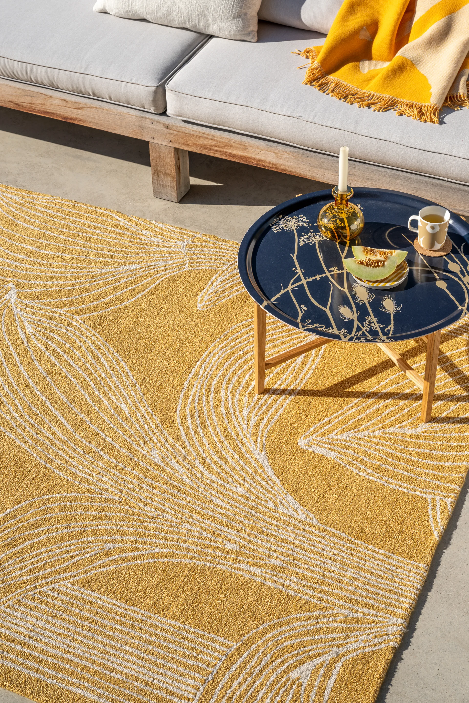 Kukat puhkeavat teppe outdoor, Straw, 140x200 cm Marimekko