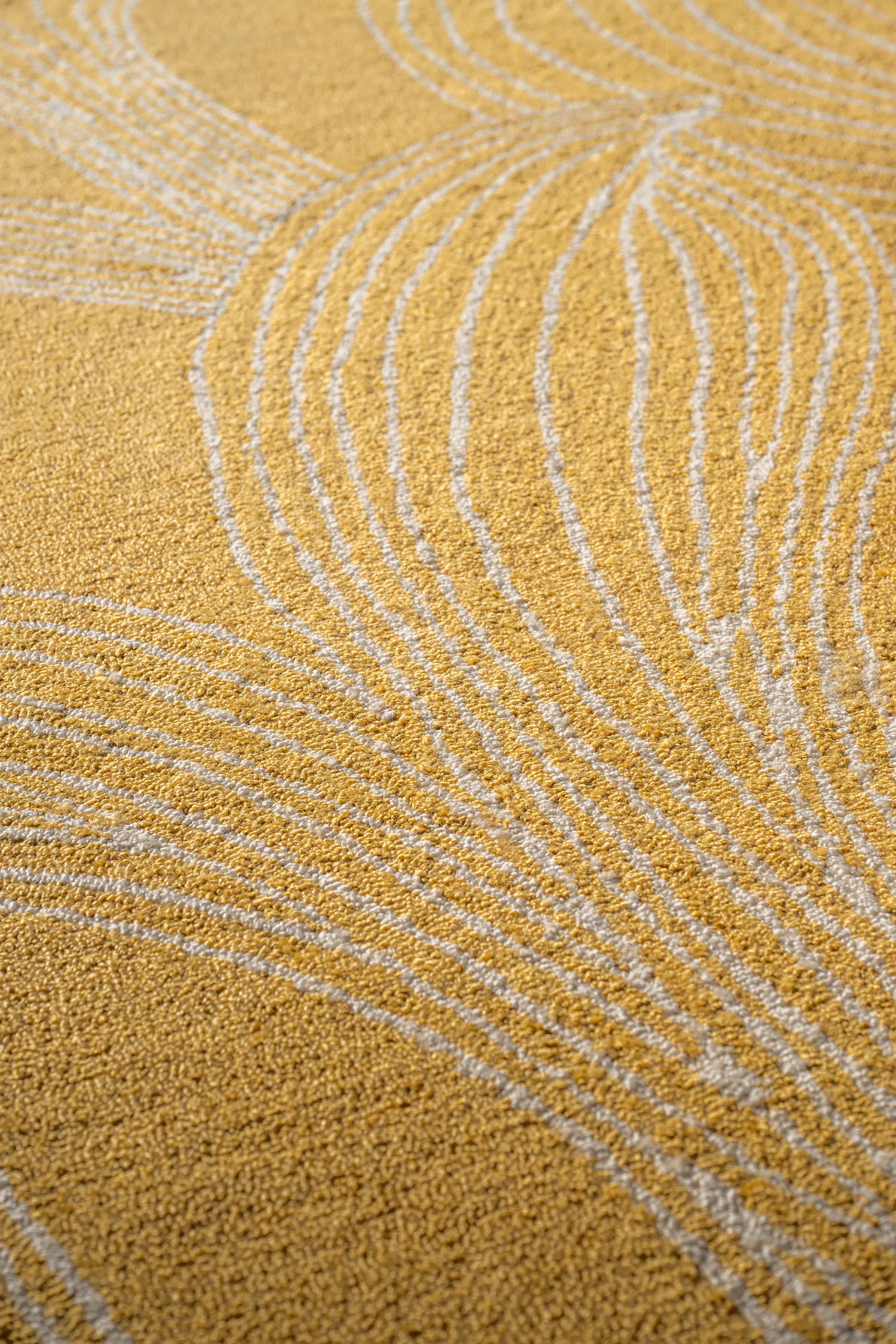 Kukat puhkeavat teppe outdoor, Straw, 250x350 cm Marimekko