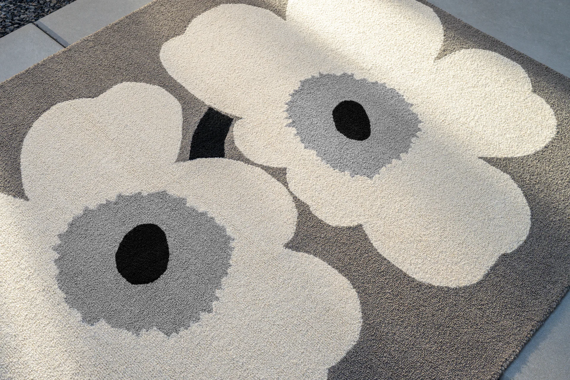 Unikko anniversary teppe outdoor, Grey, 200x280 cm Marimekko