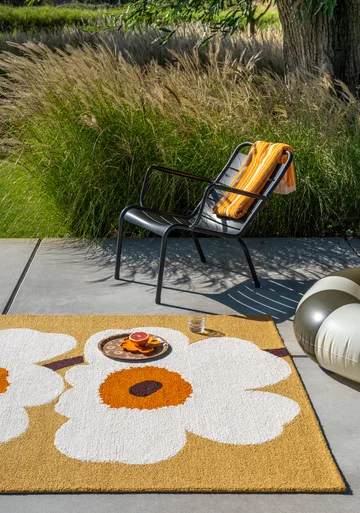 Unikko anniversary teppe outdoor - Honey, 140x200 cm - Marimekko