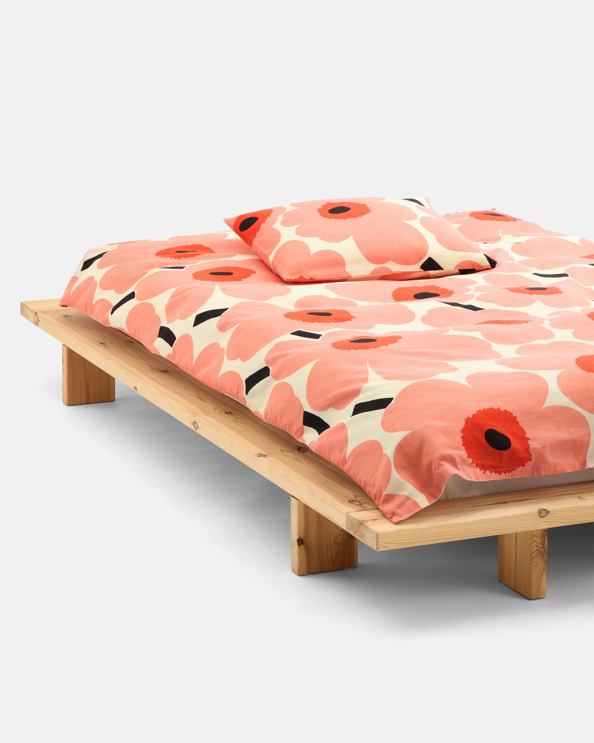 Unikko dynetrekk 150x210 cm, Off white-coral-orange red-charcoal Marimekko