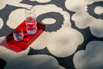 Unikko teppe outdoor - Charcoal-white, 140x200 cm - Marimekko