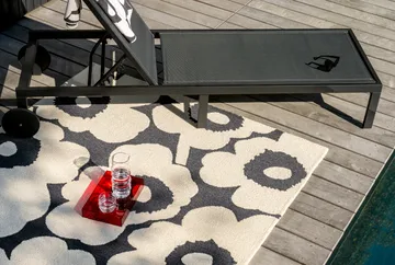 Unikko teppe outdoor - Charcoal-white, 200x280 cm - Marimekko