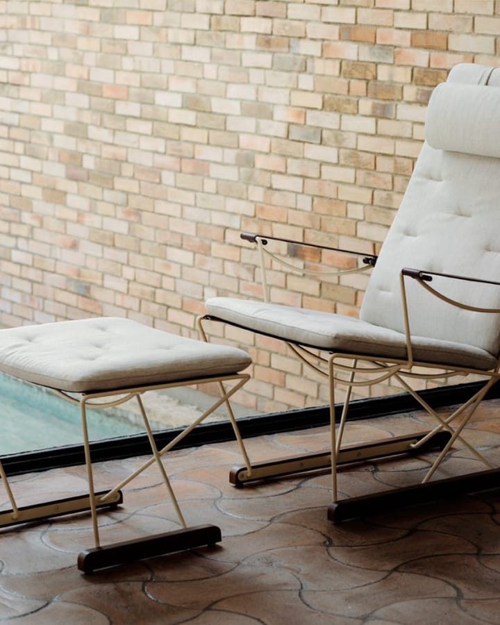 Spark Lounge Chair, ivory-valnøttbeiset bøk - Romo Ruskin Quill 7757/10 - Massproductions