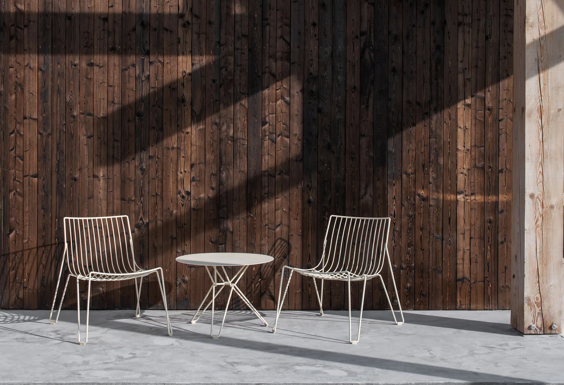 Tio sidebord Ø 60 cm, Ivory Massproductions